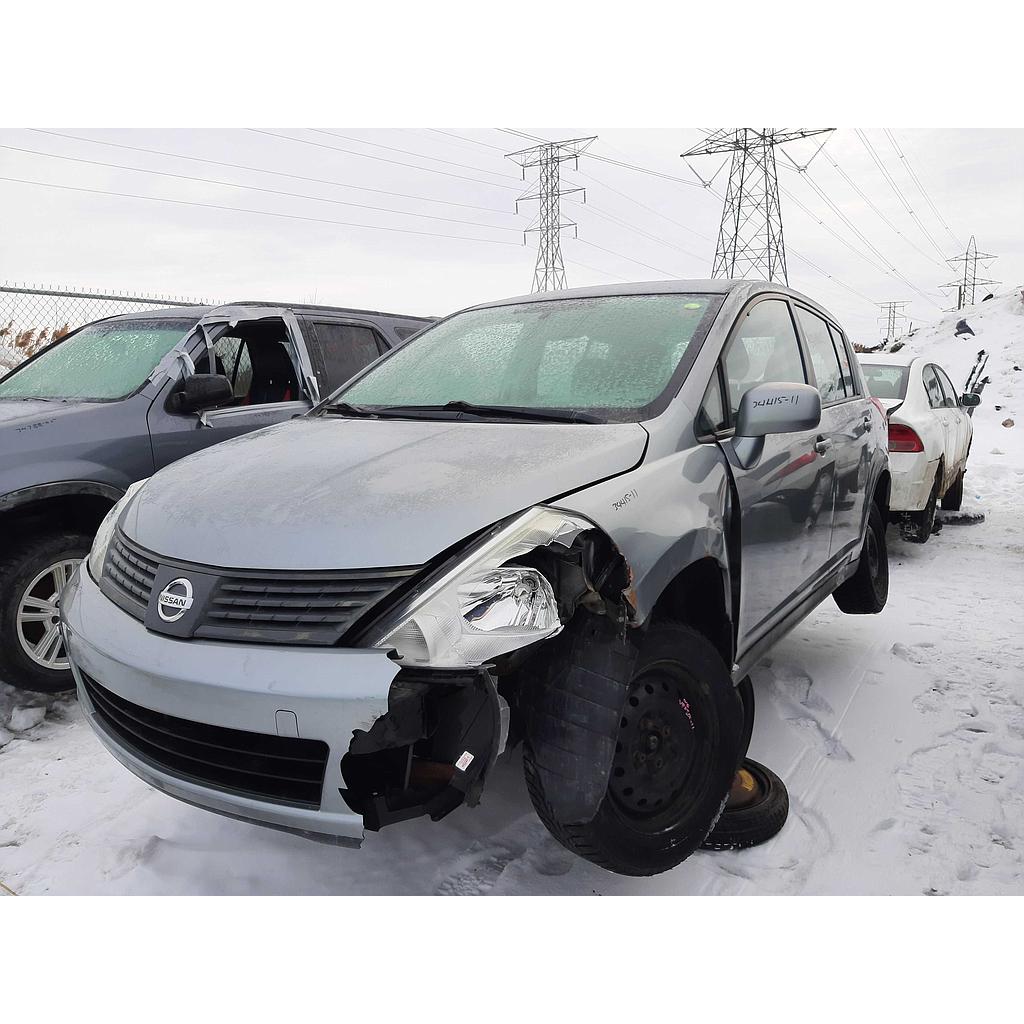 NISSAN VERSA 2011
