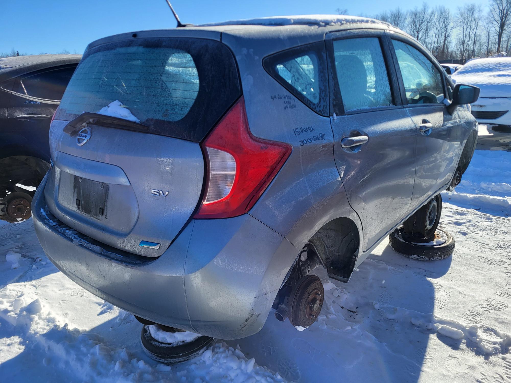 NISSAN VERSA 2015