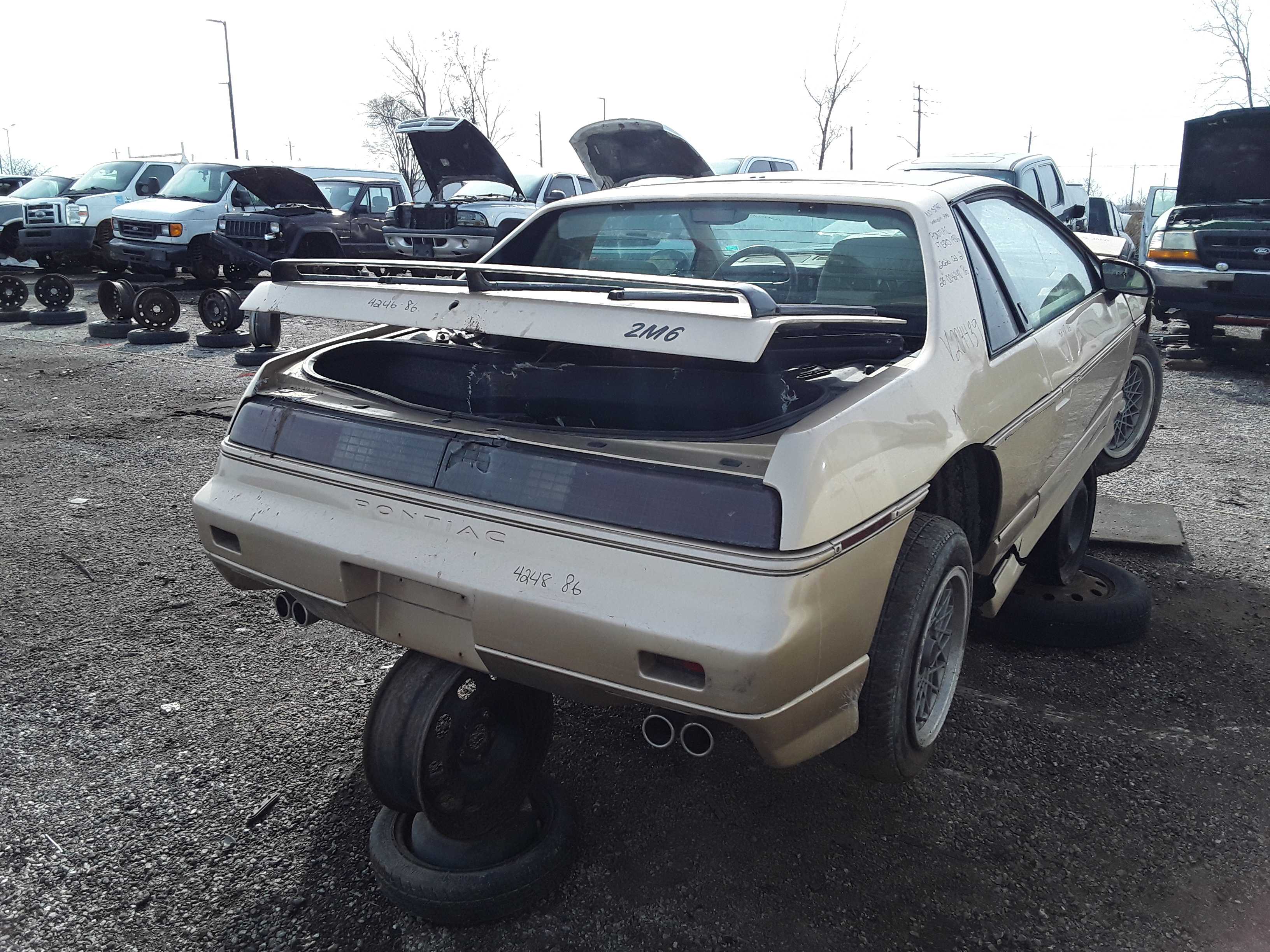 PONTIAC FIERO 1986