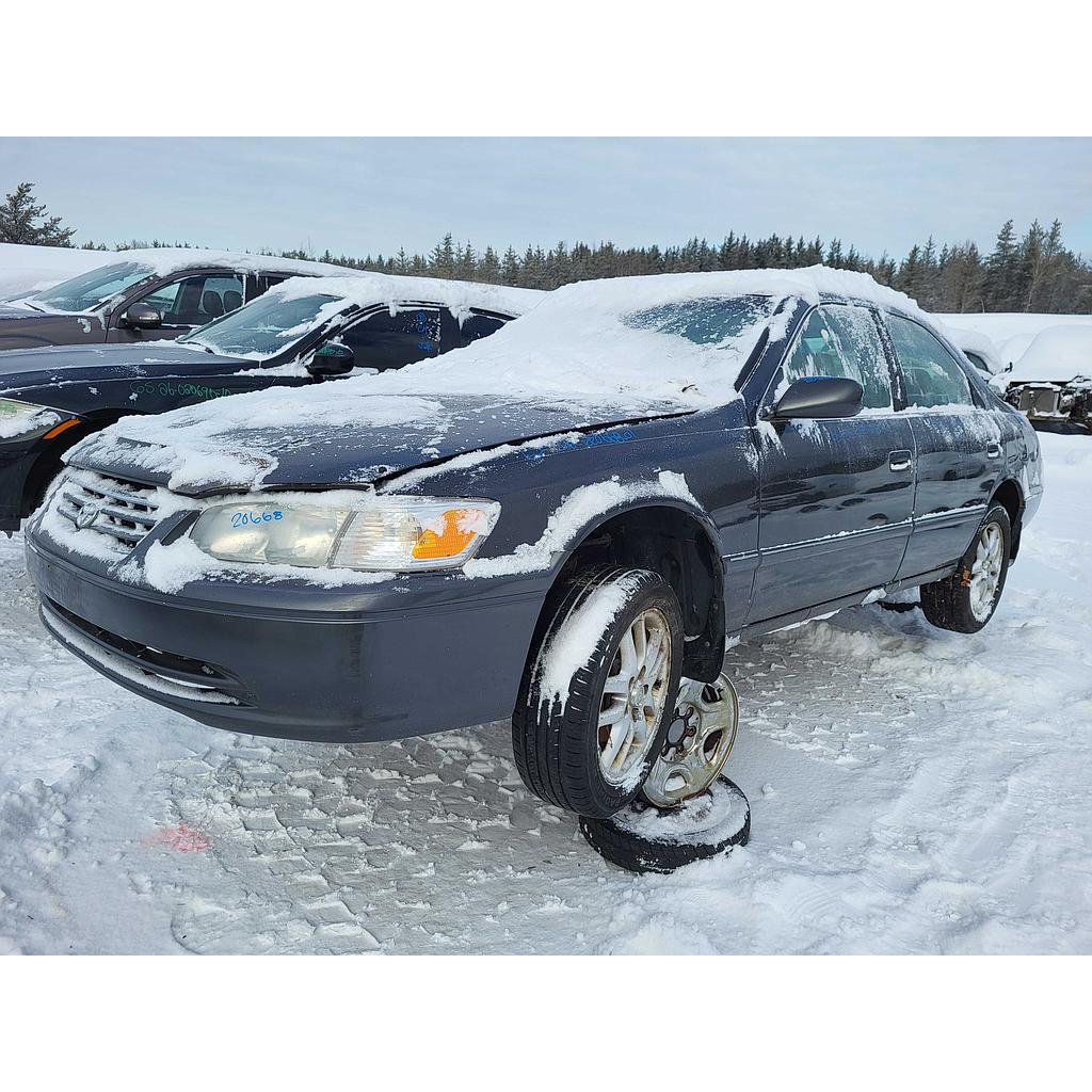 TOYOTA CAMRY 2001