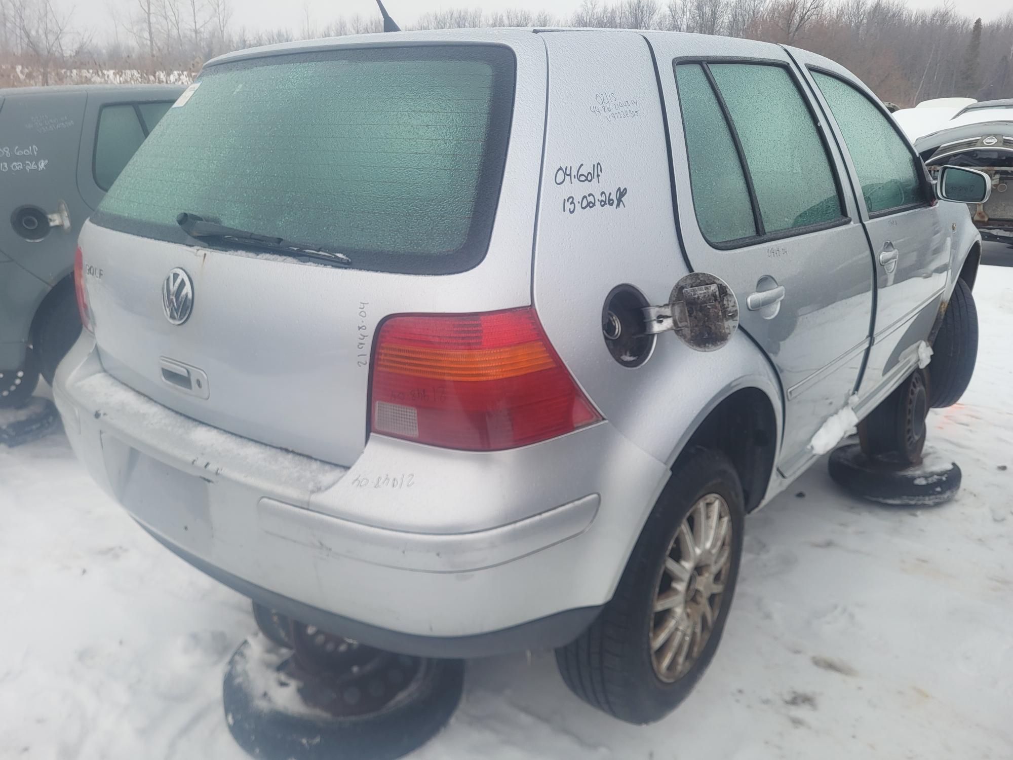 VOLKSWAGEN GOLF 2004