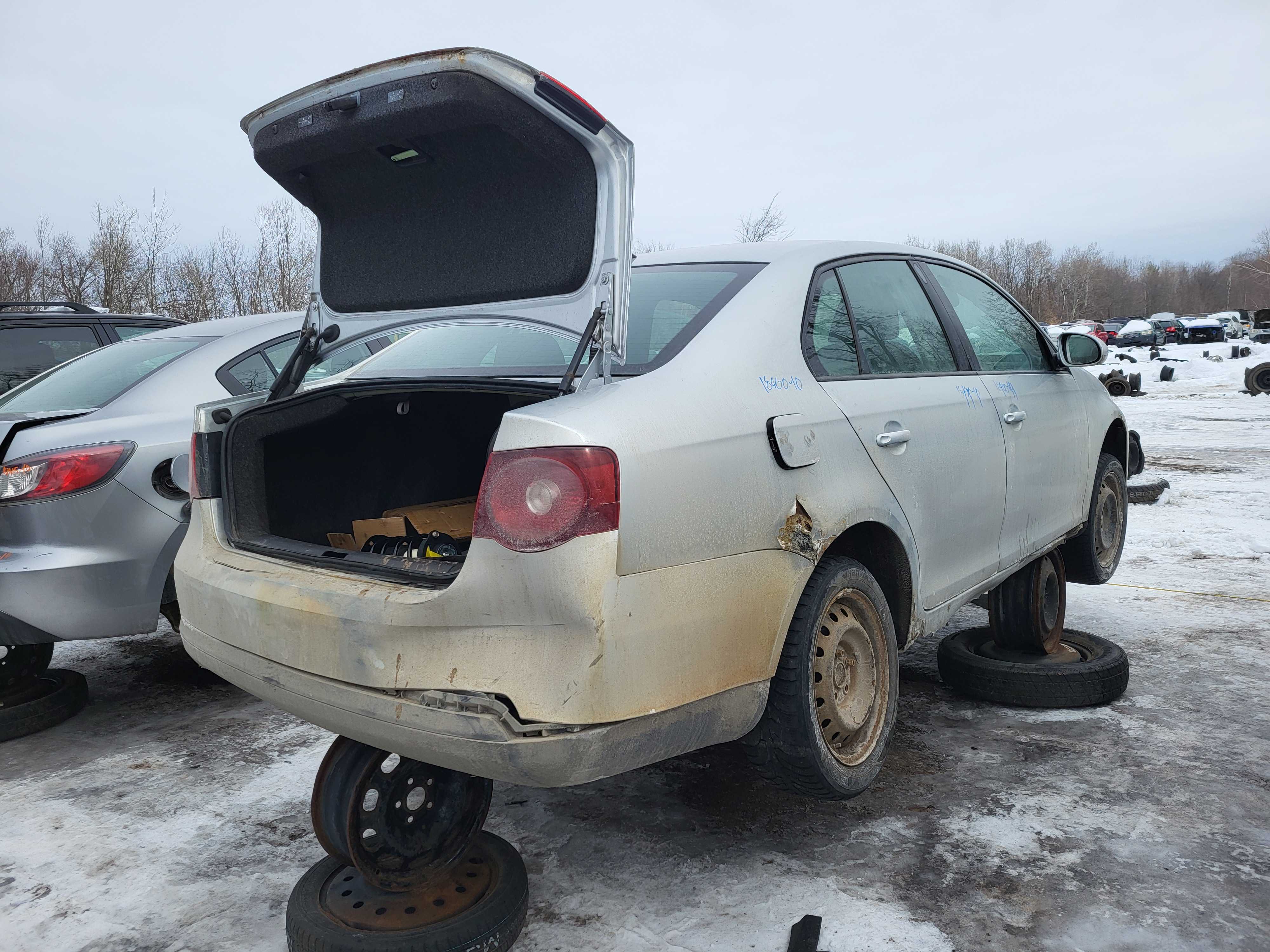 VOLKSWAGEN JETTA 2010