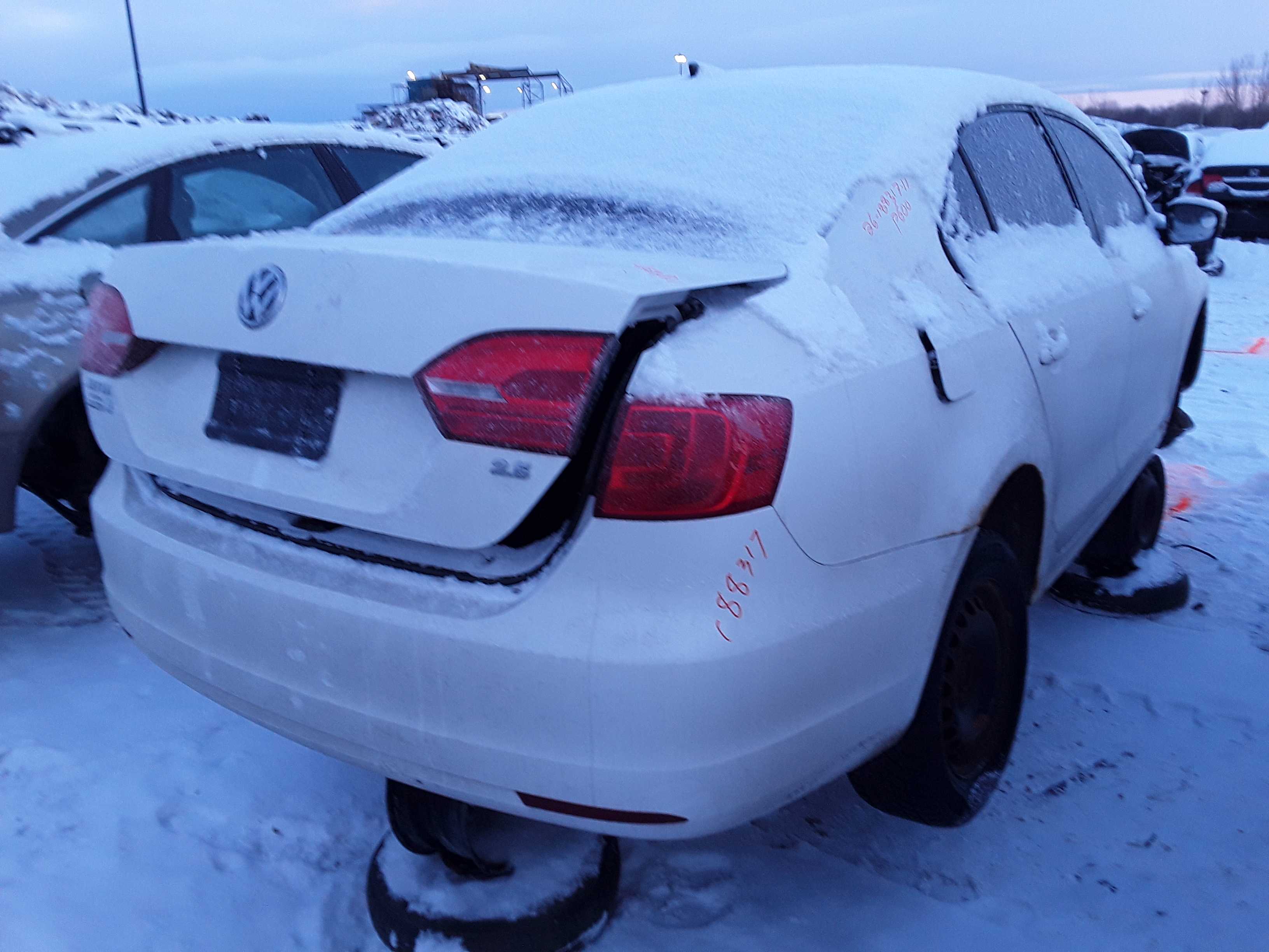 VOLKSWAGEN JETTA 2011