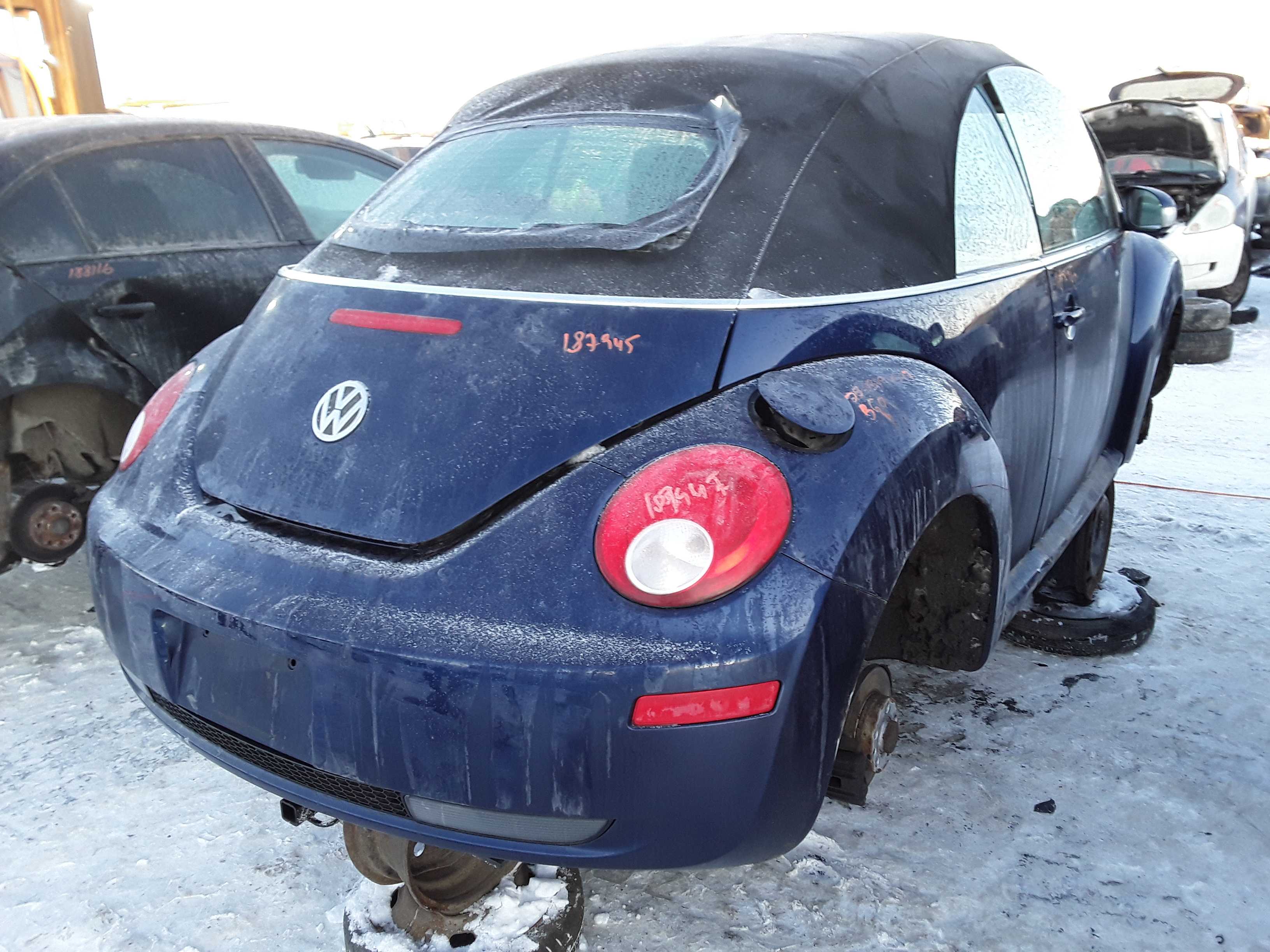 VOLKSWAGEN NEW BEETLE 2007