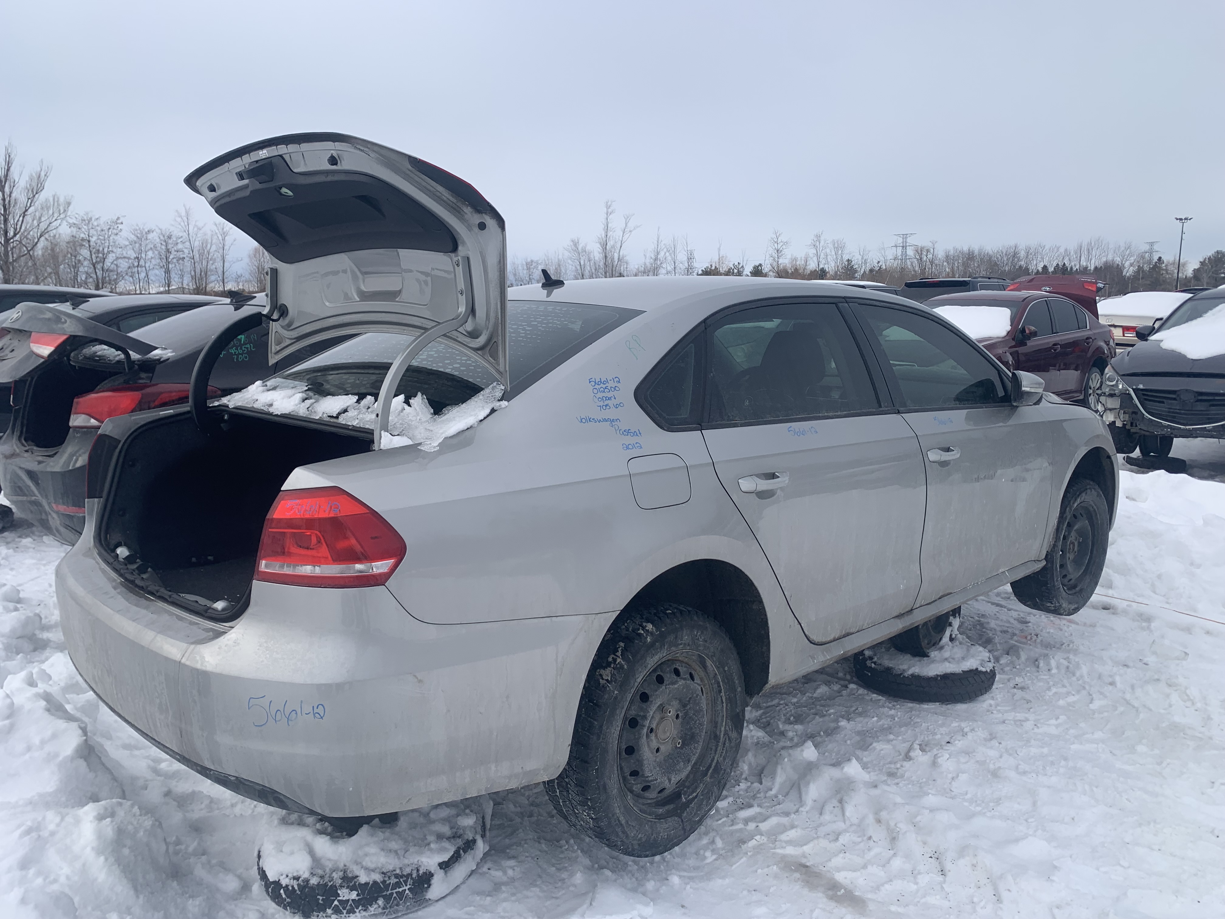 VOLKSWAGEN PASSAT 2012