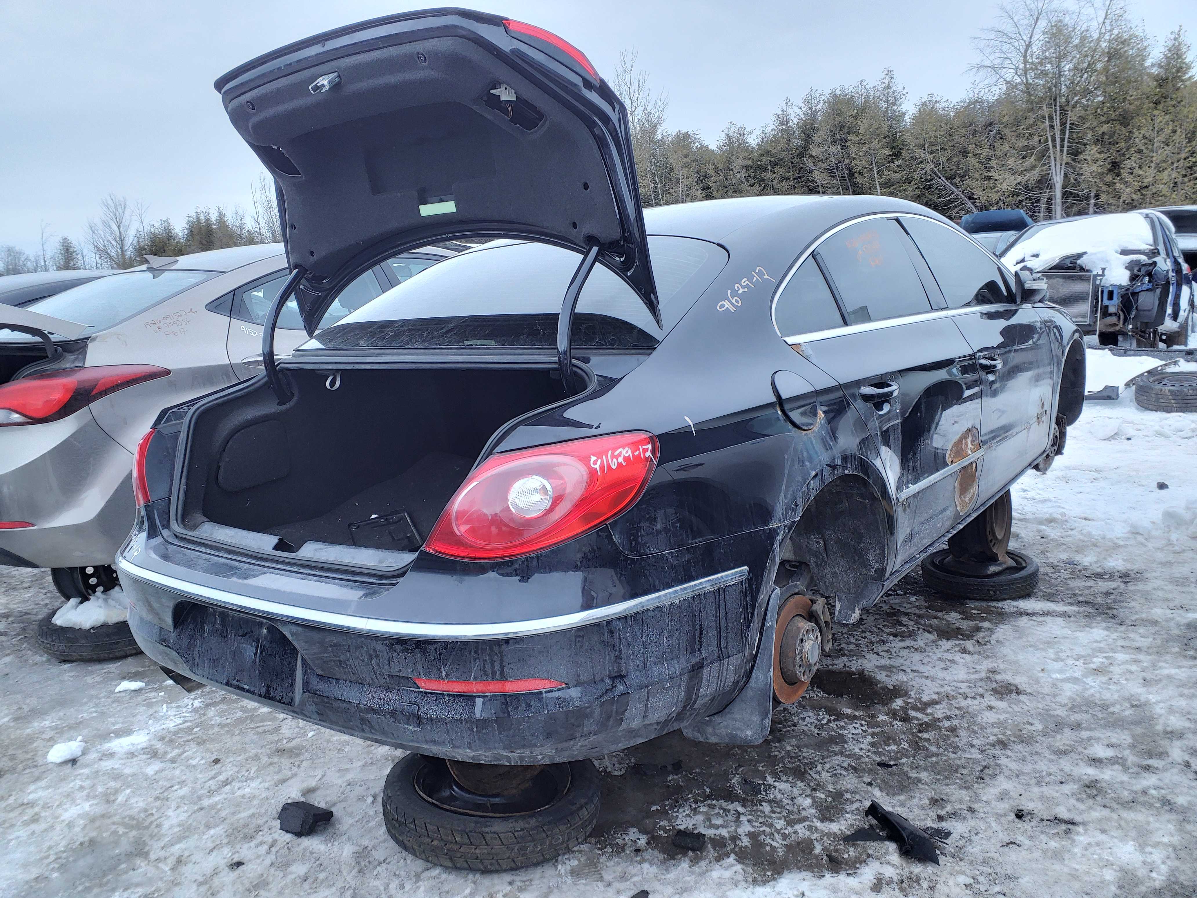 VOLKSWAGEN PASSAT 2012