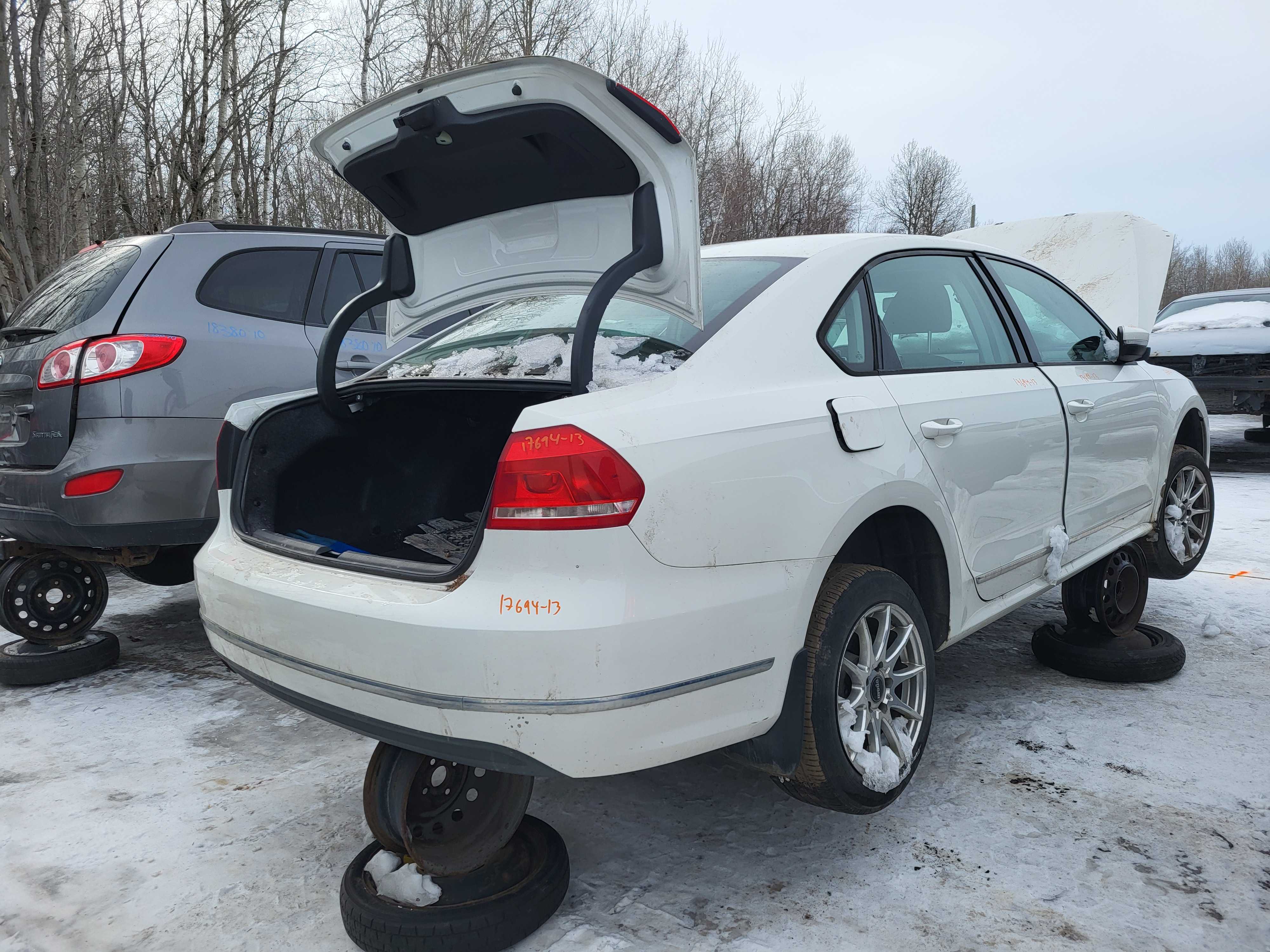 VOLKSWAGEN PASSAT 2013