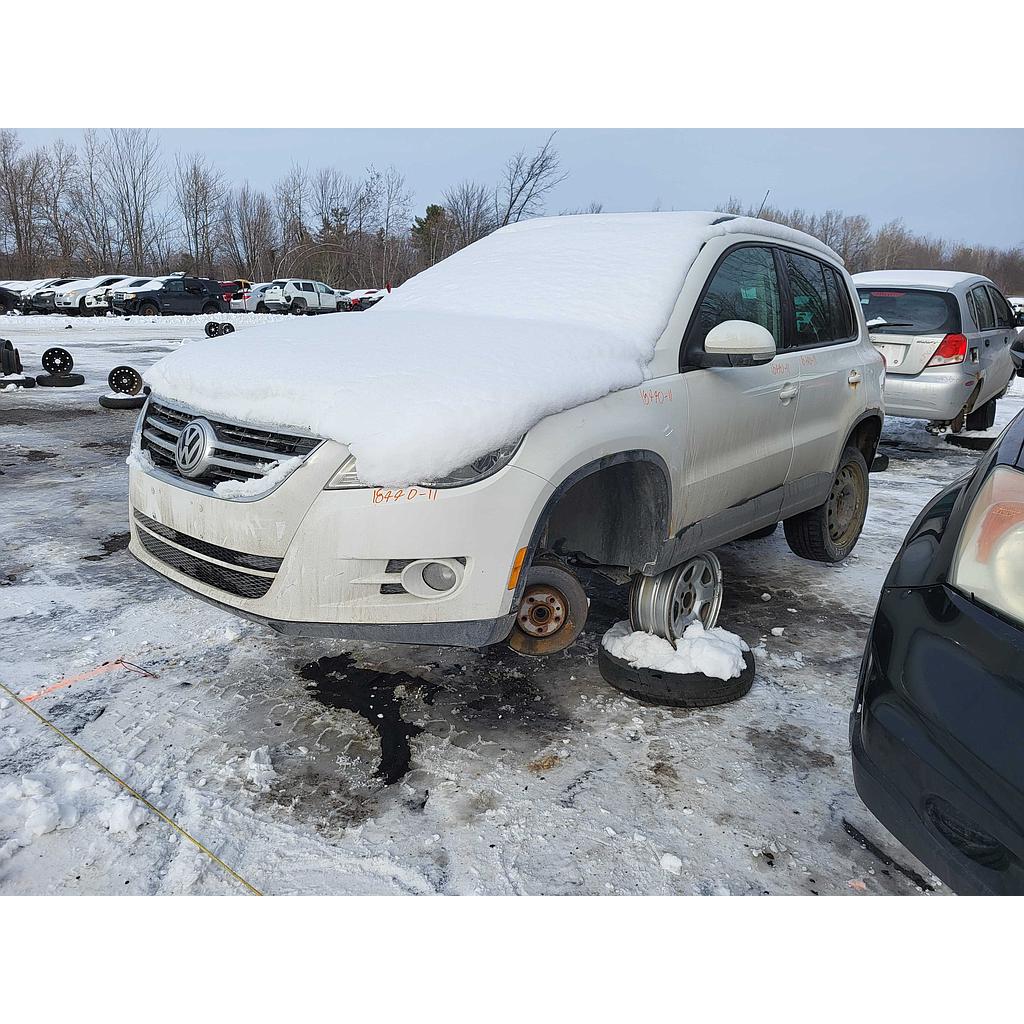 VOLKSWAGEN TIGUAN 2011