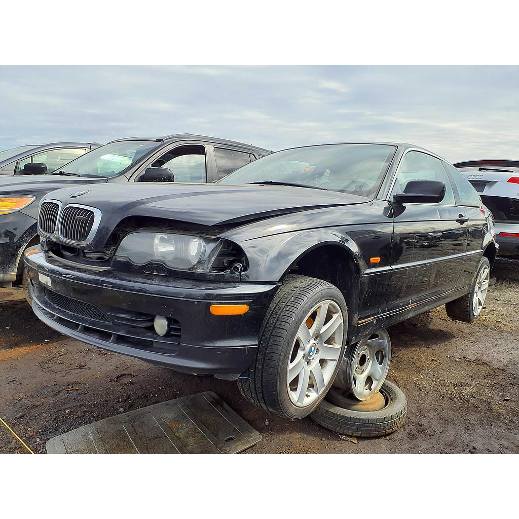 BMW 323 2000