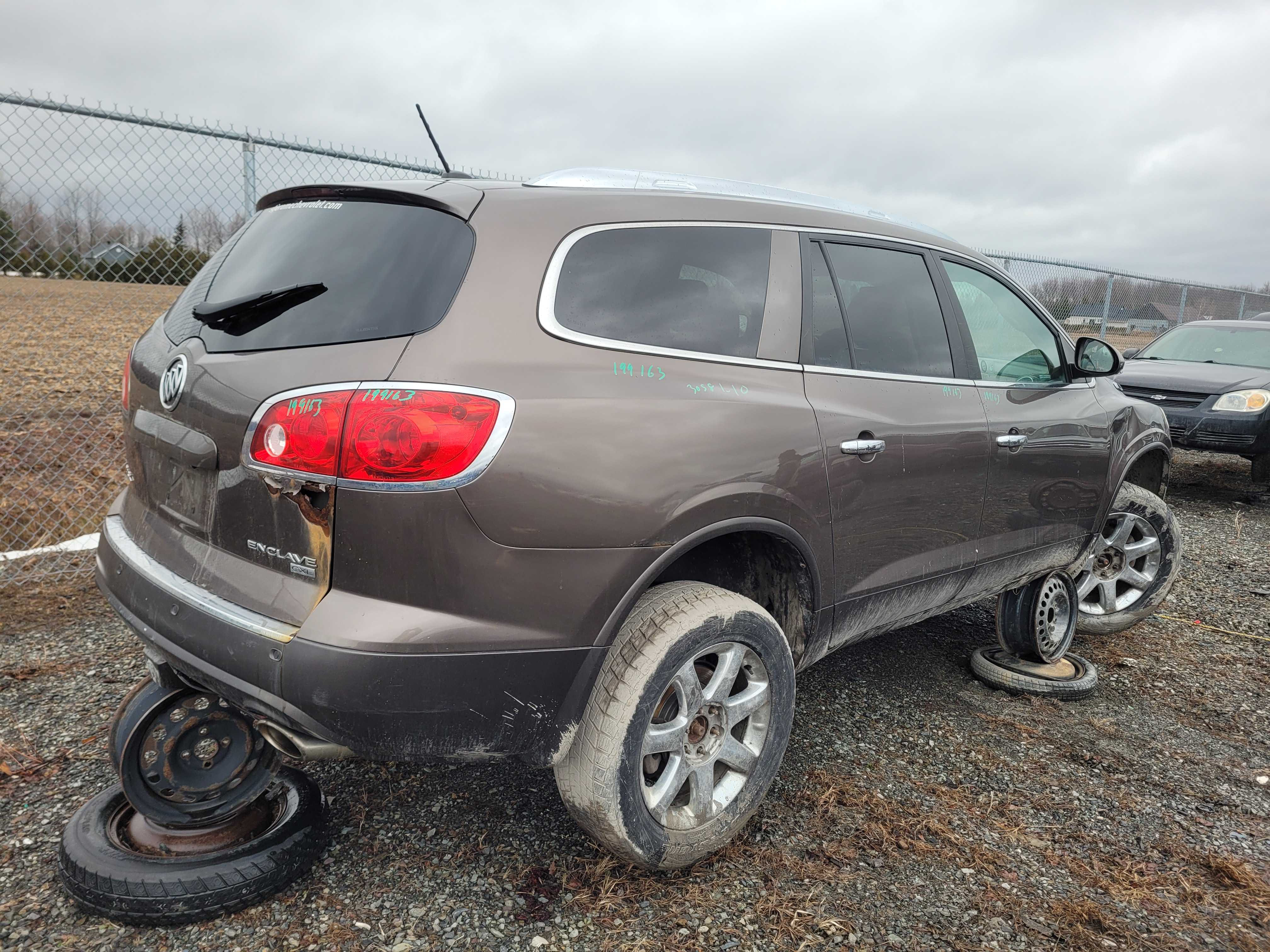 BUICK ENCLAVE 2010