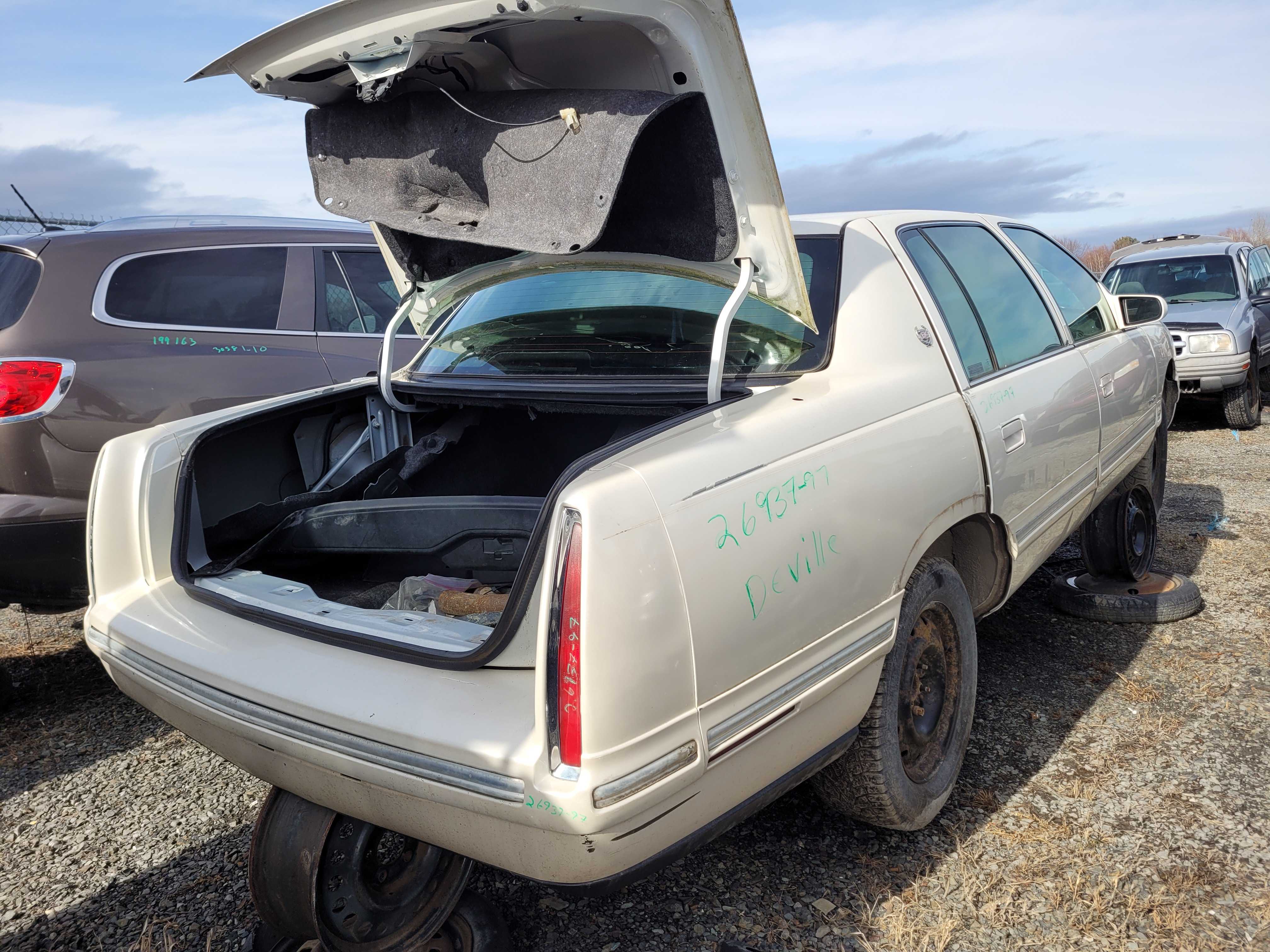 CADILLAC DEVILLE 1997