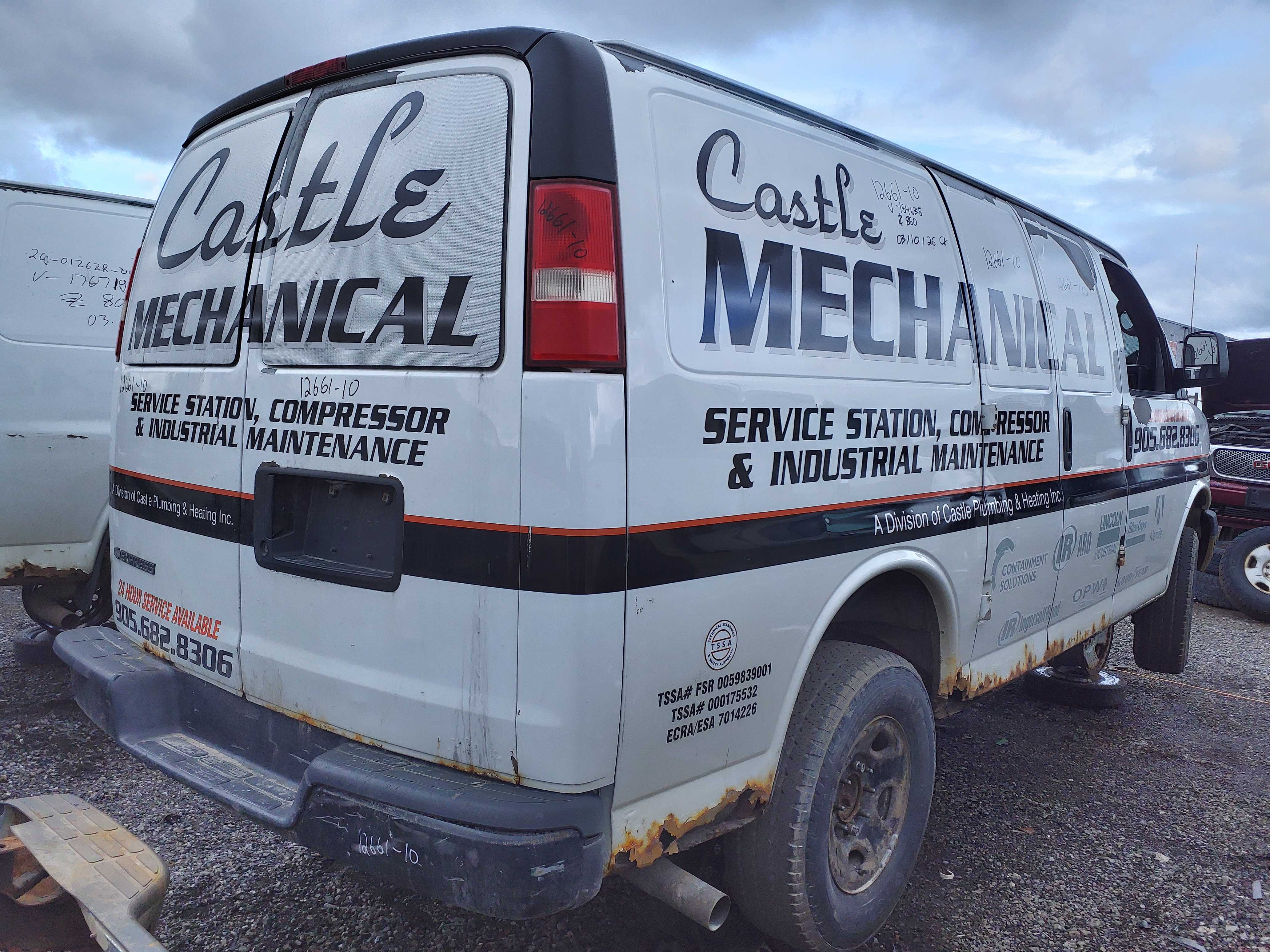 CHEVROLET EXPRESS VAN 2010