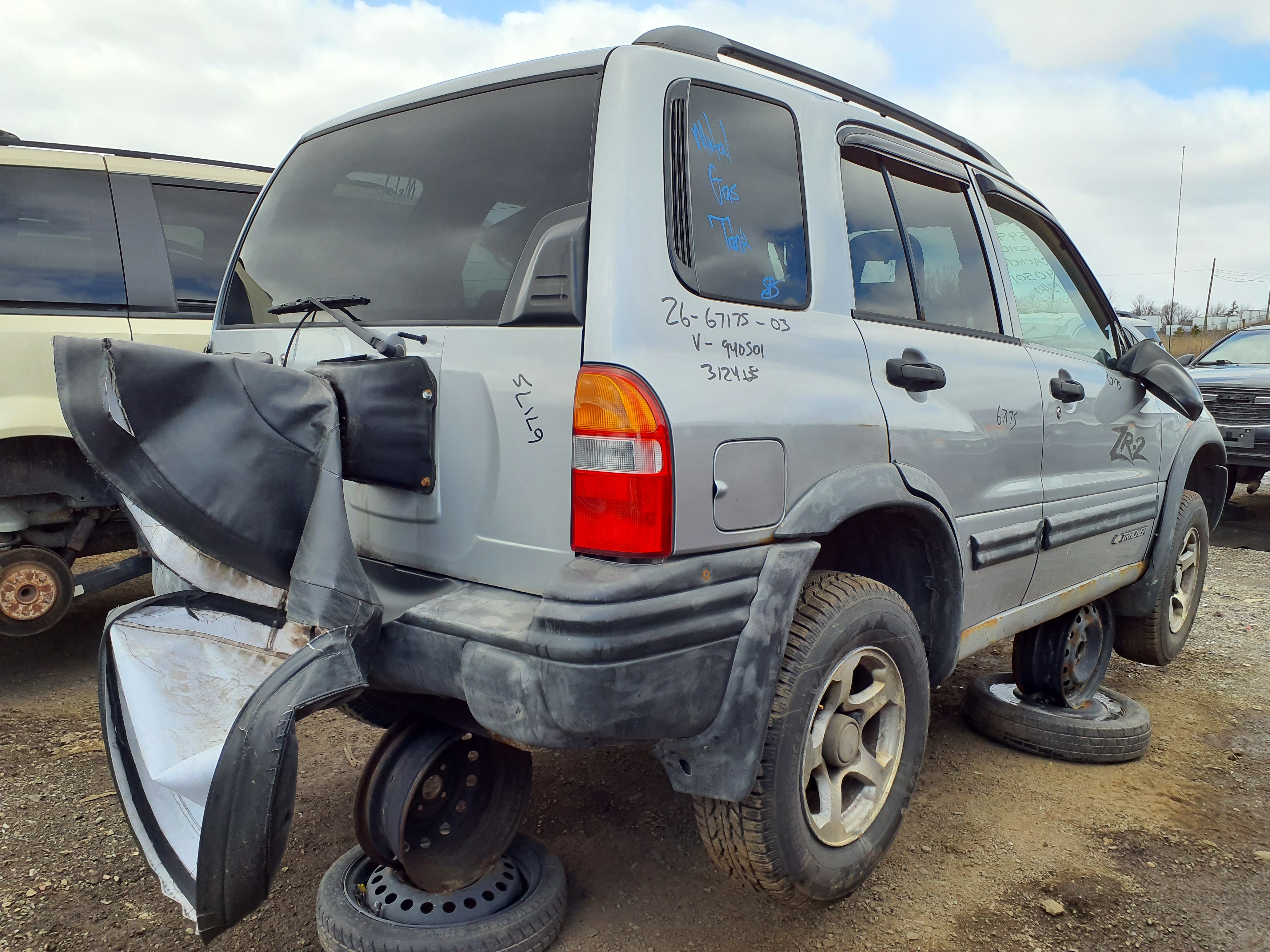 CHEVROLET TRACKER 2003