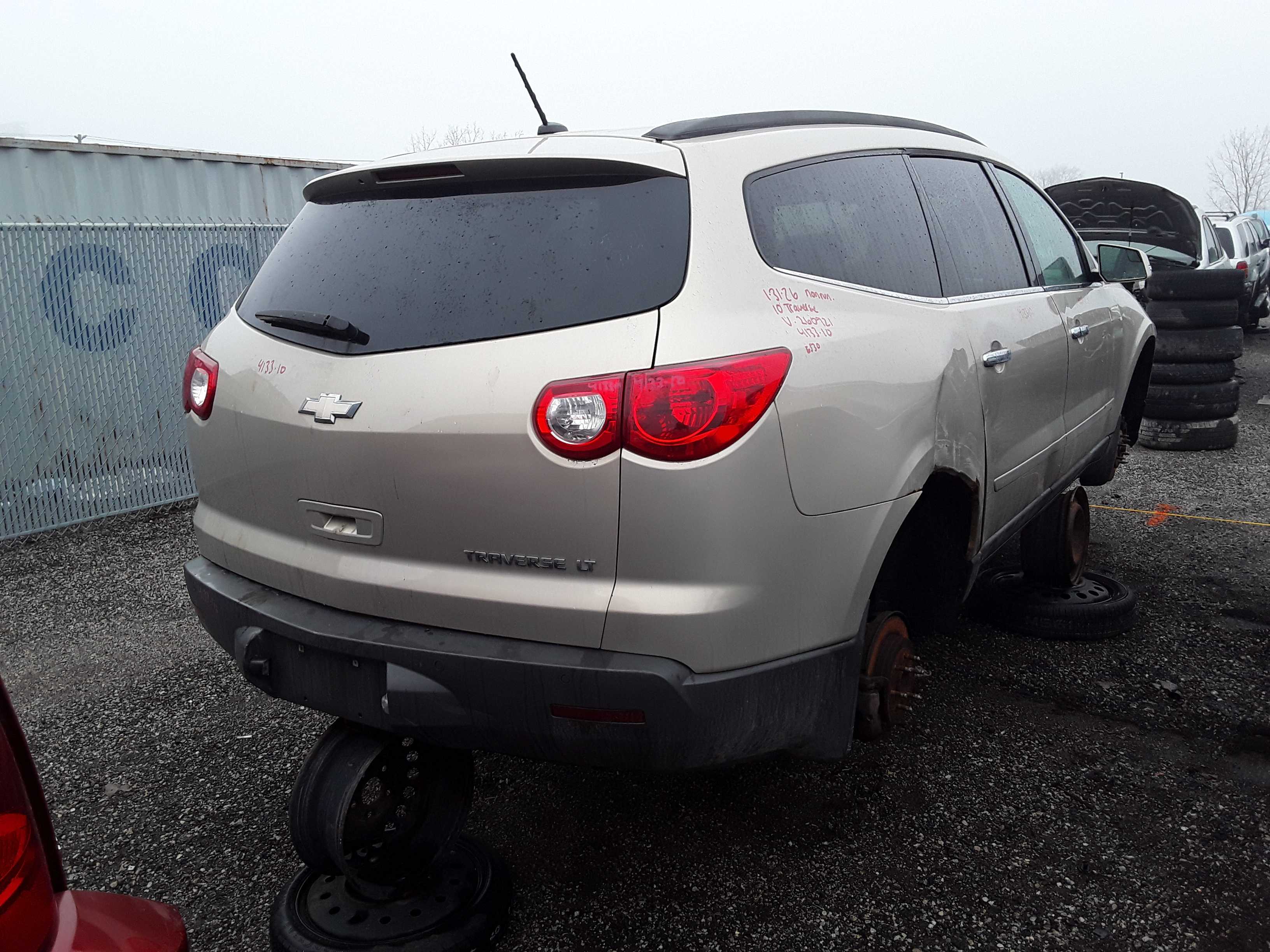 CHEVROLET TRAVERSE 2010