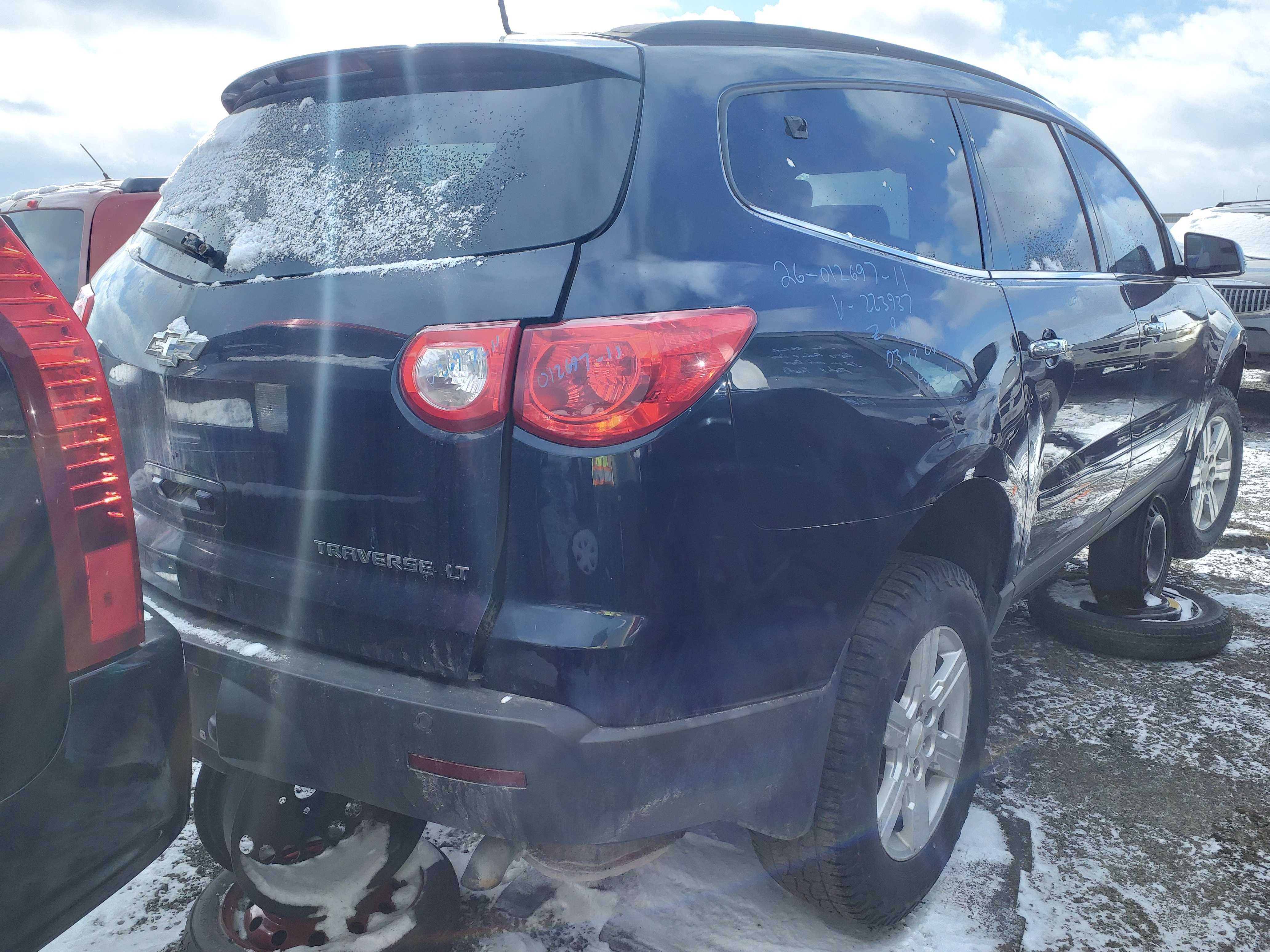 CHEVROLET TRAVERSE 2011