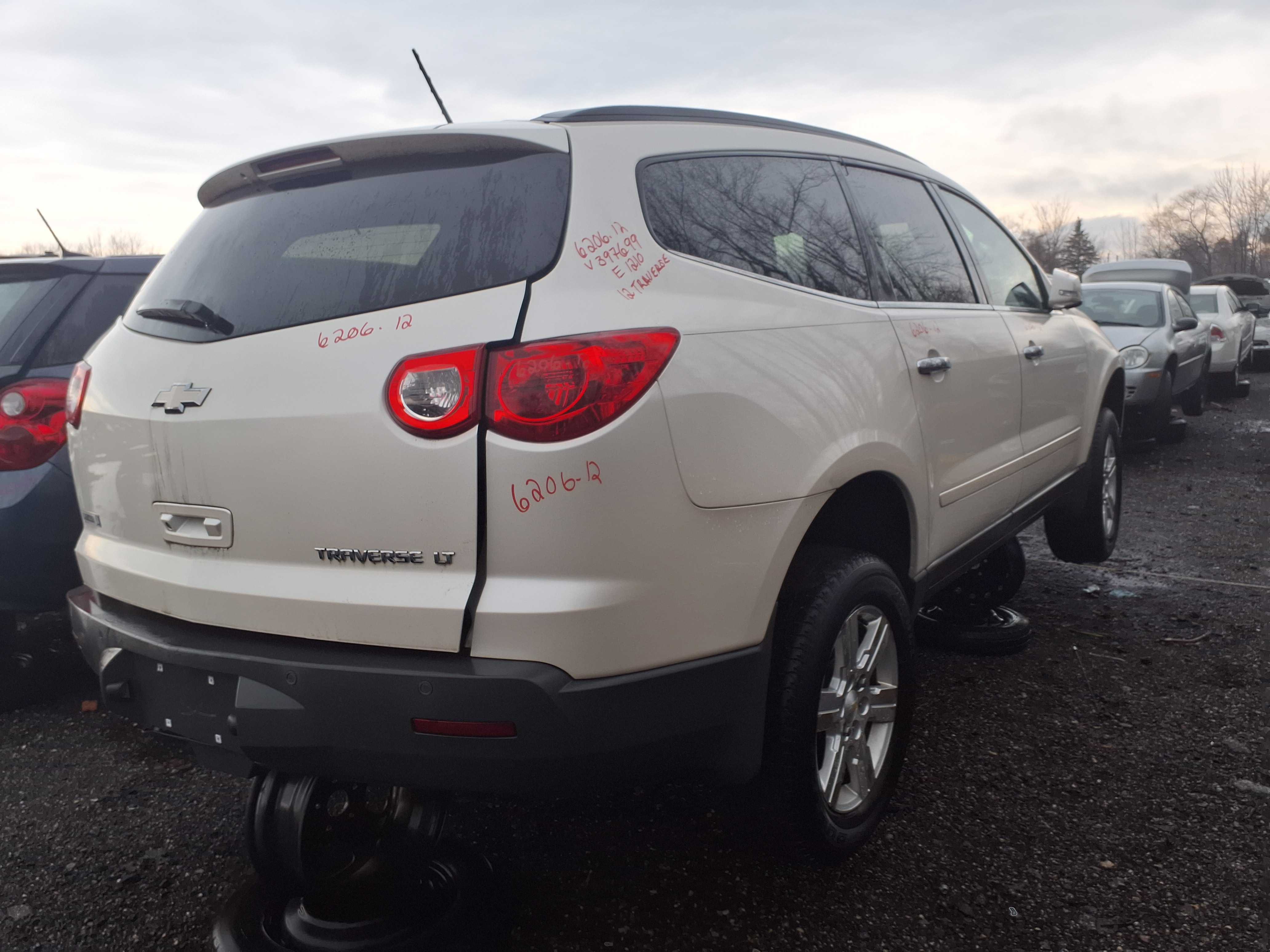 CHEVROLET TRAVERSE 2012
