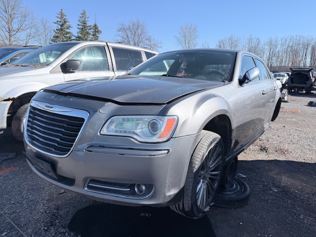 CHRYSLER 300 2011