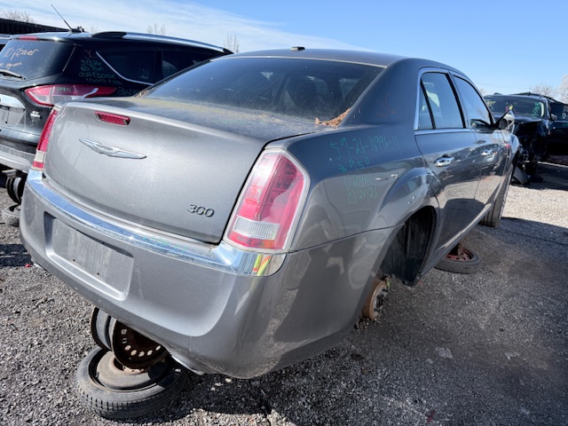 CHRYSLER 300 2011