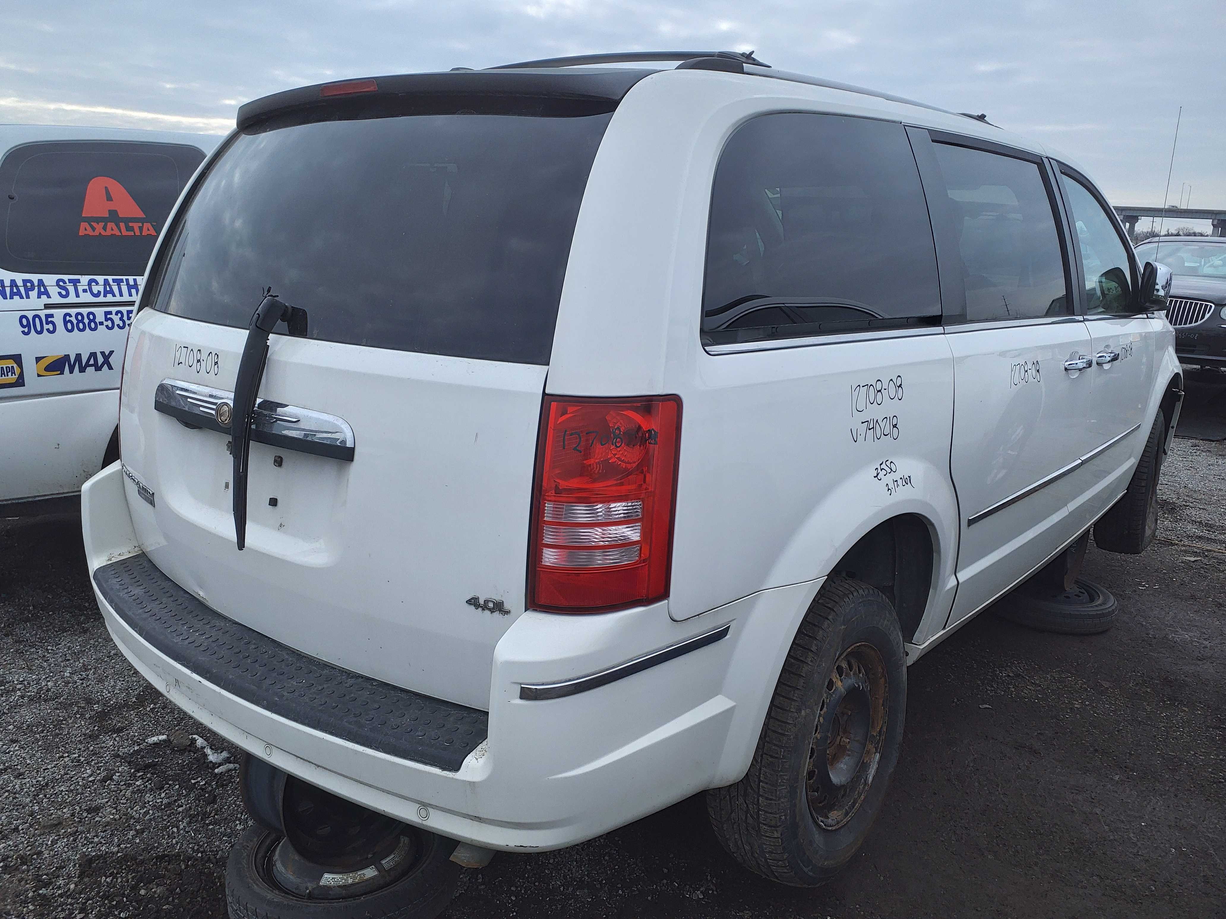 CHRYSLER TOWN &amp; COUNTRY 2008