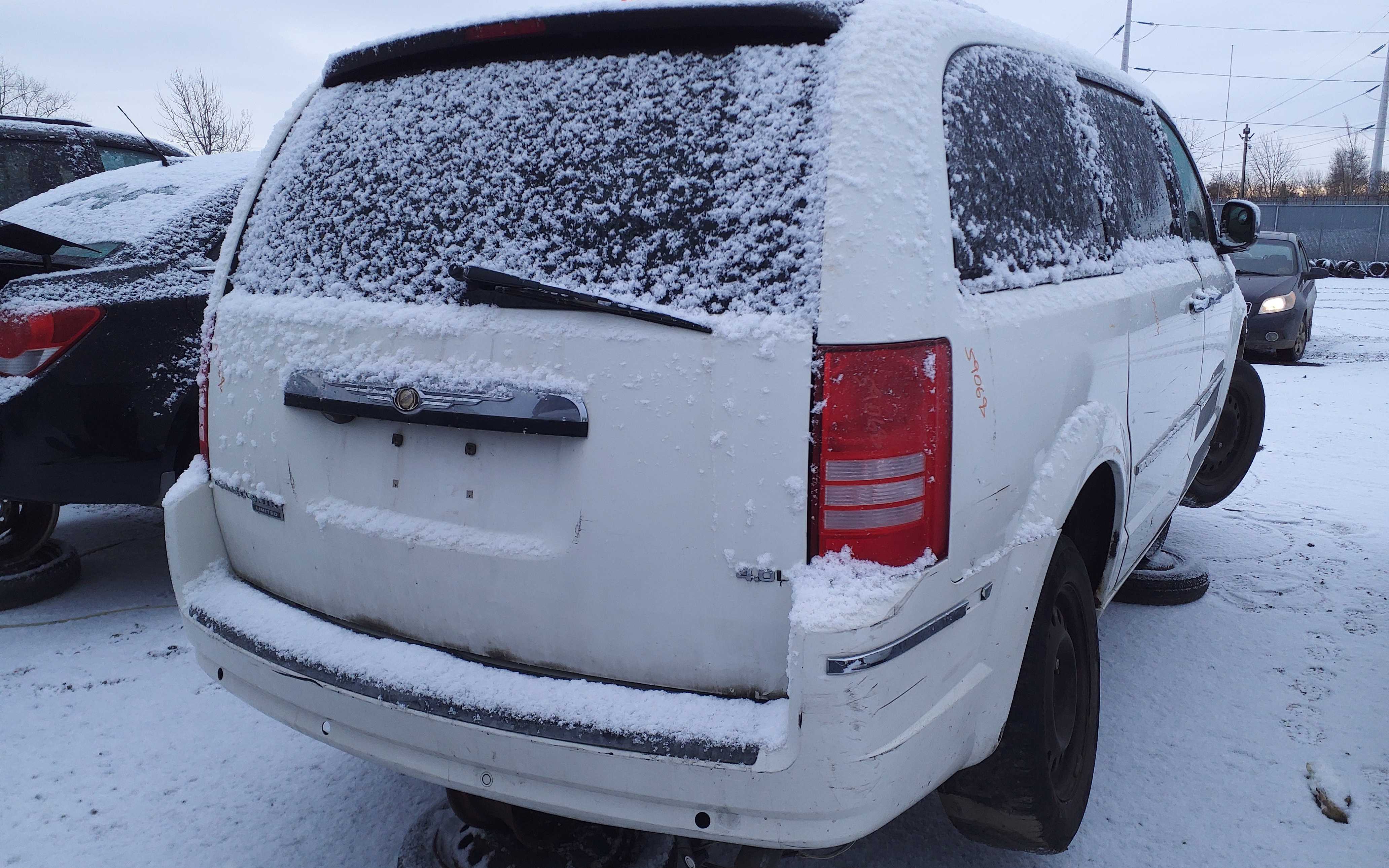 CHRYSLER TOWN &amp; COUNTRY 2008