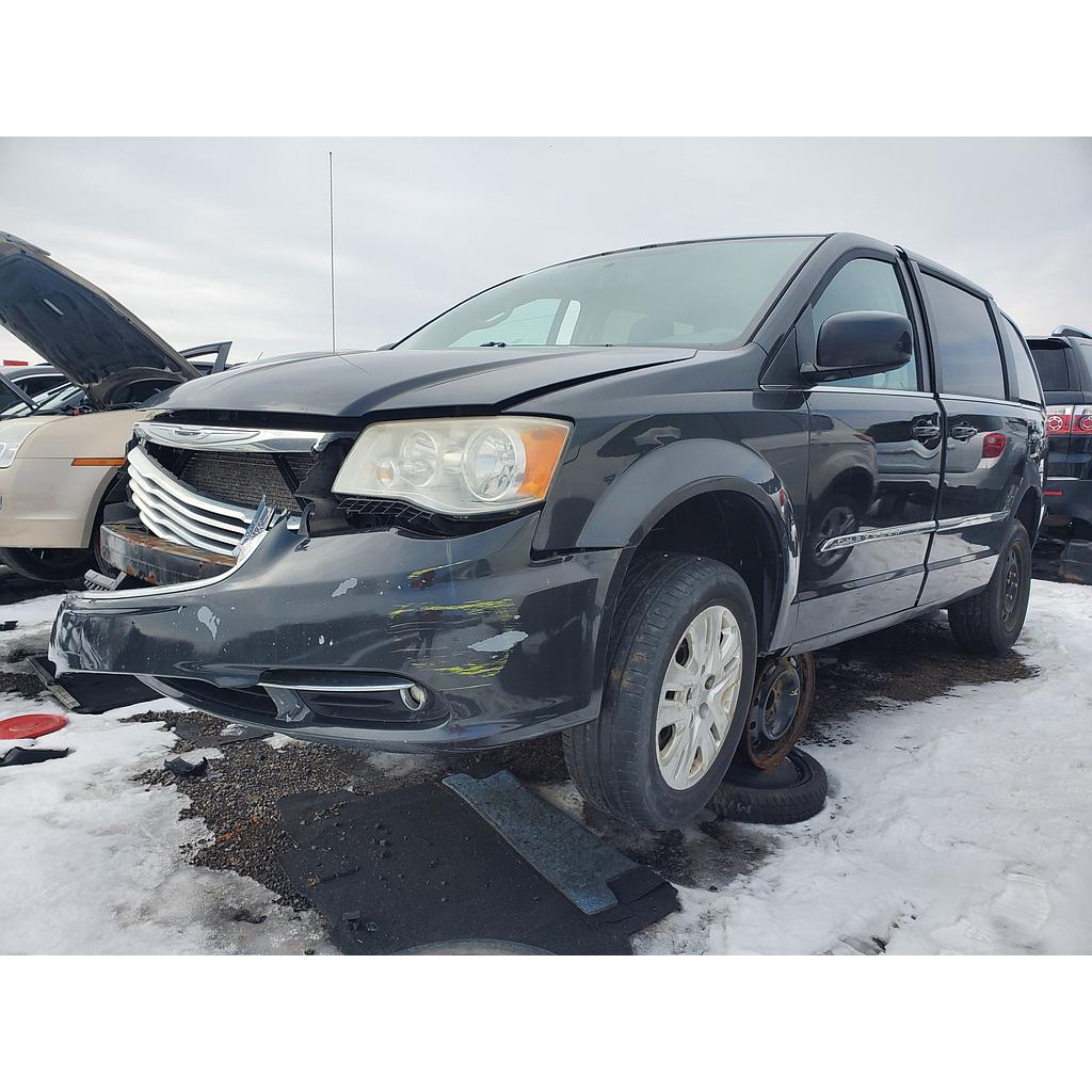 CHRYSLER TOWN &amp; COUNTRY 2011