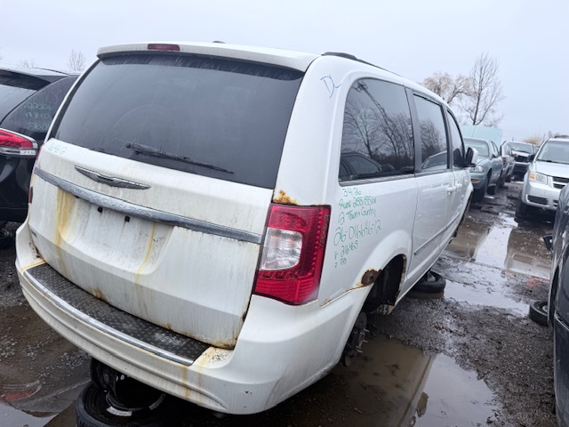 CHRYSLER TOWN &amp; COUNTRY 2012