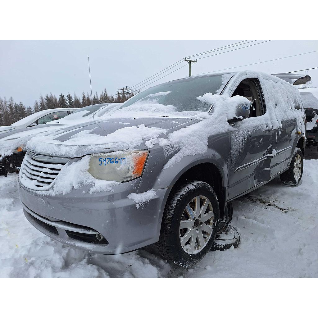 CHRYSLER TOWN &amp; COUNTRY 2013