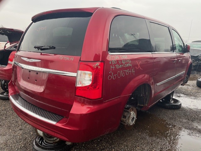 CHRYSLER TOWN &amp; COUNTRY 2014