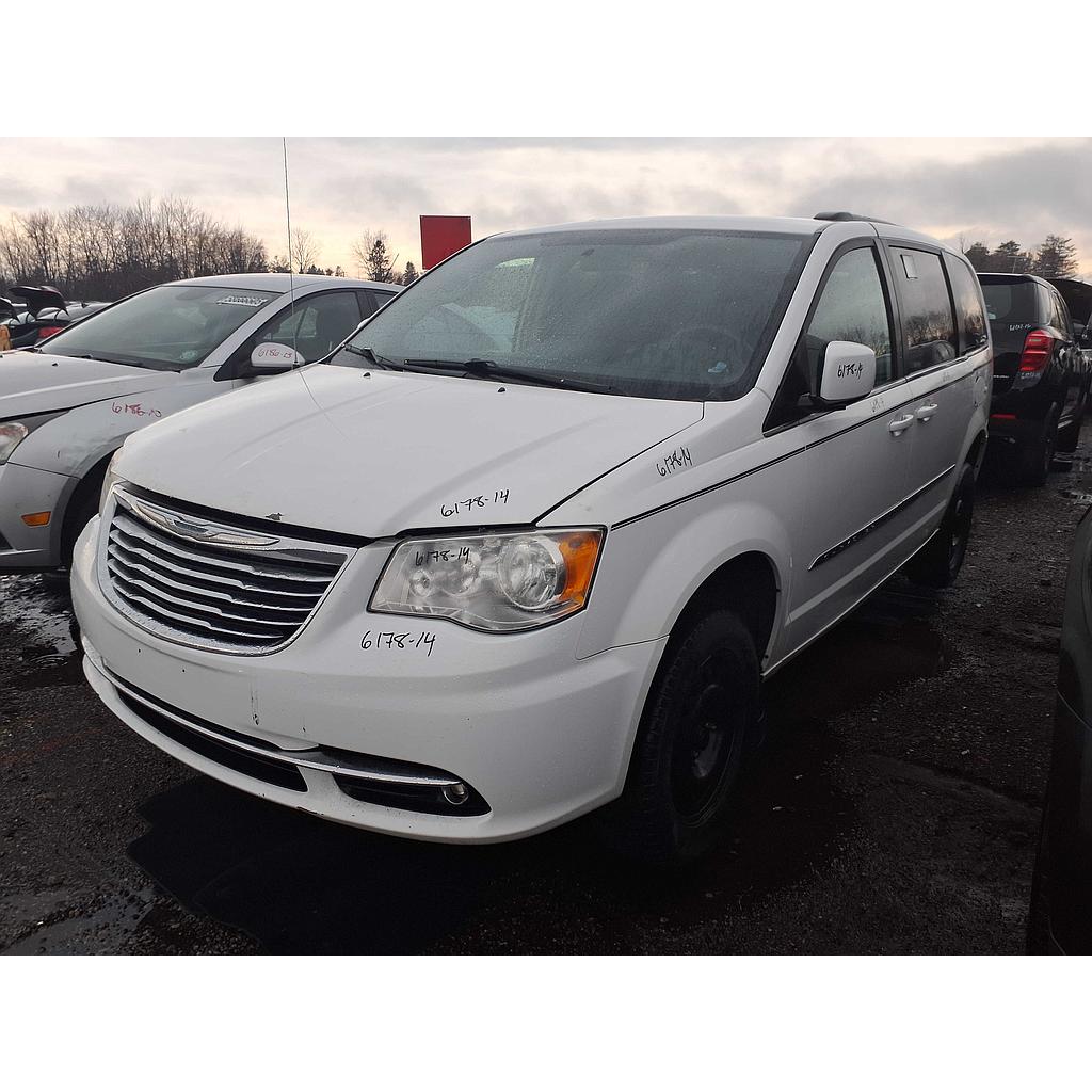 CHRYSLER TOWN &amp; COUNTRY 2014