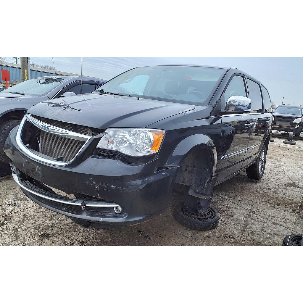 CHRYSLER TOWN &amp; COUNTRY 2015
