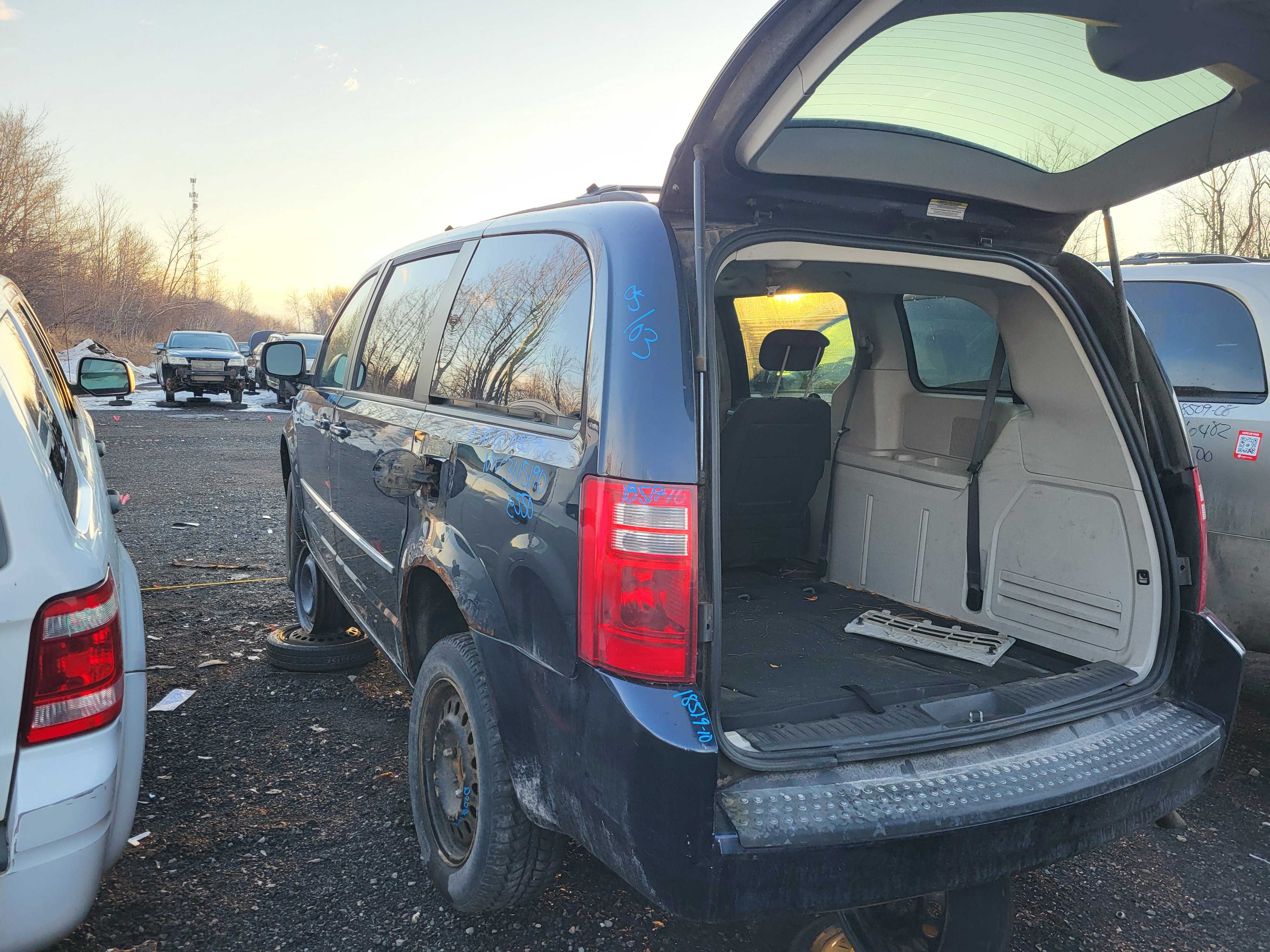 DODGE GRAND CARAVAN 2010