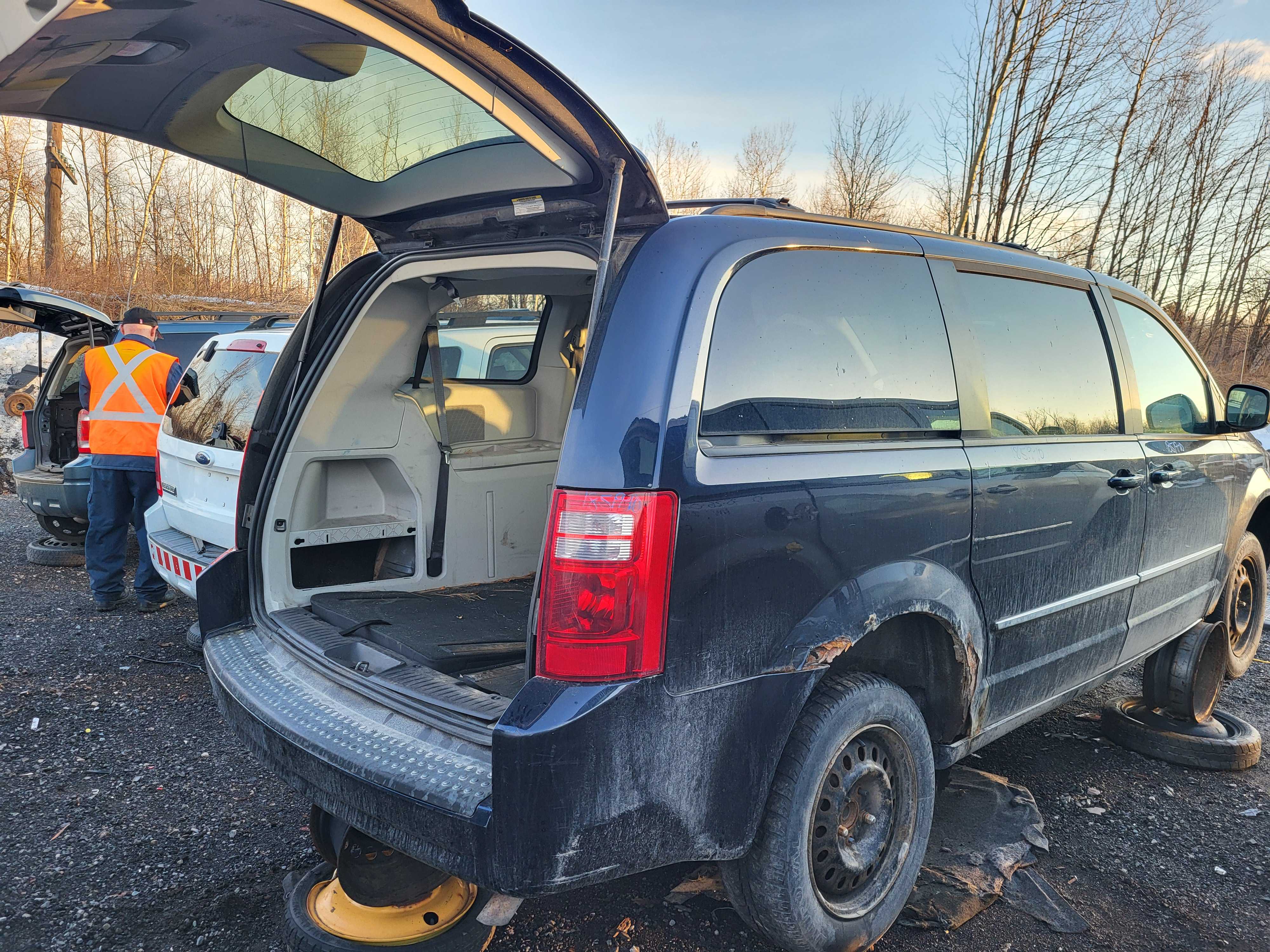 DODGE GRAND CARAVAN 2010