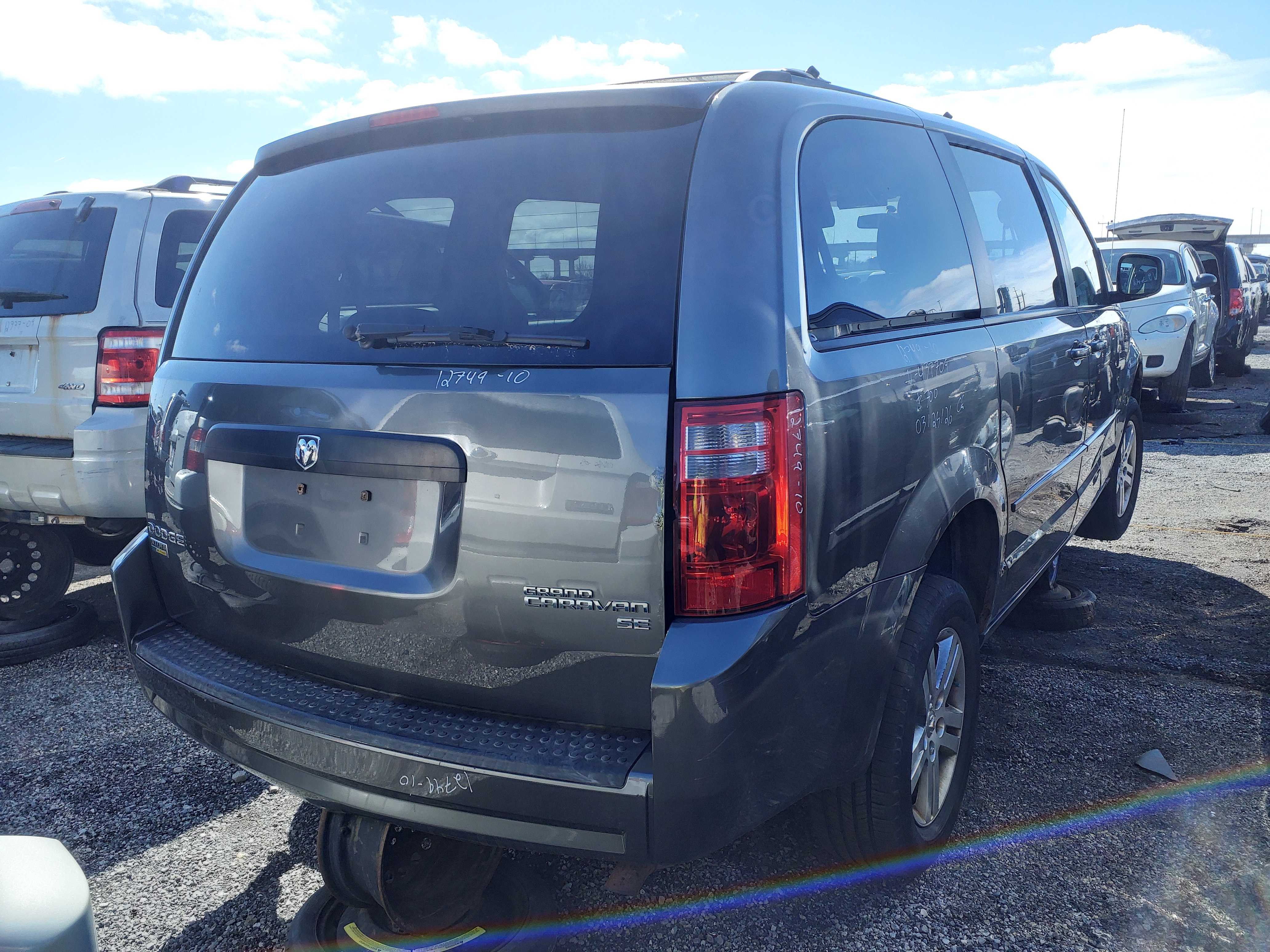 DODGE GRAND CARAVAN 2010
