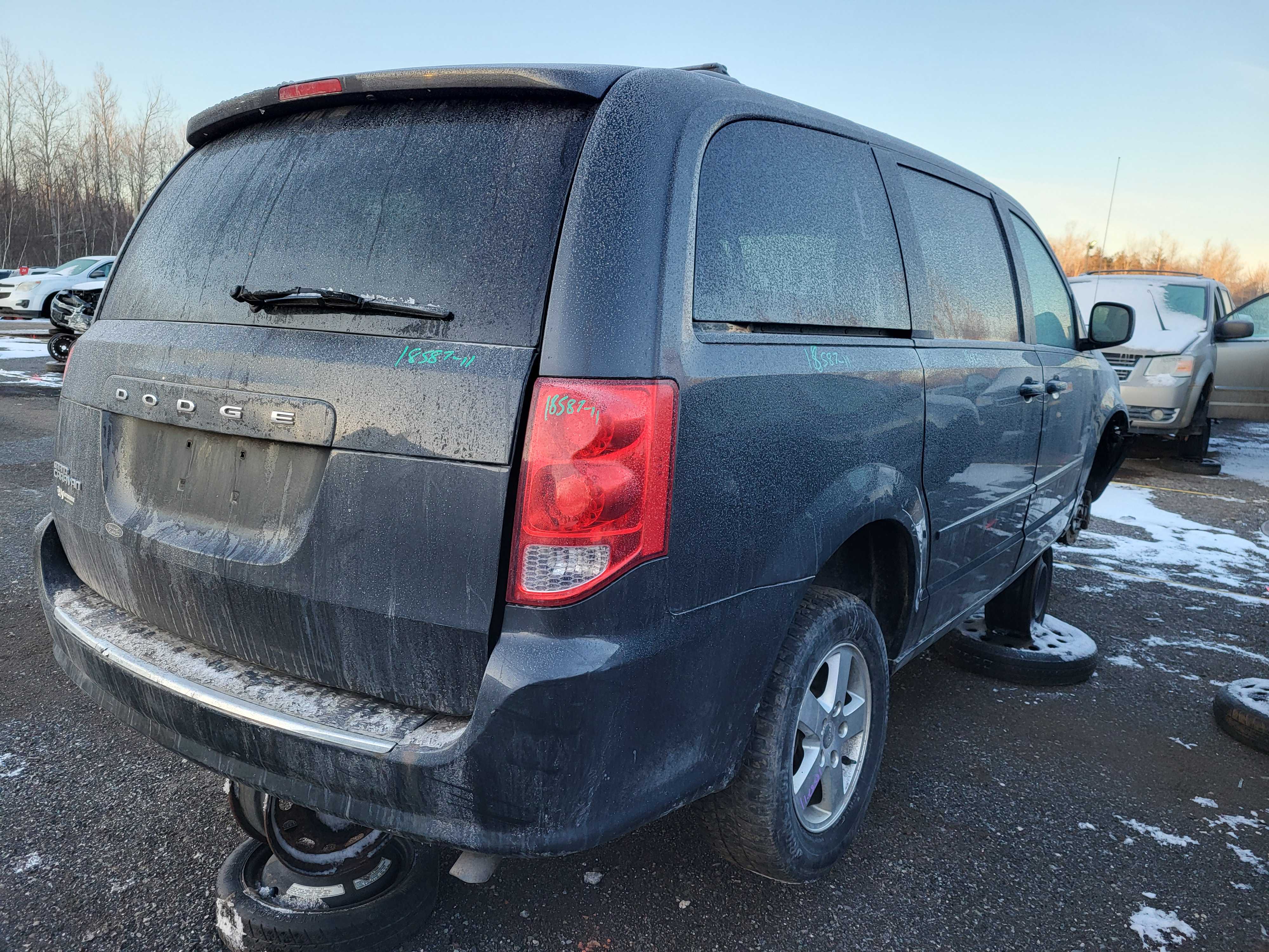 DODGE GRAND CARAVAN 2011