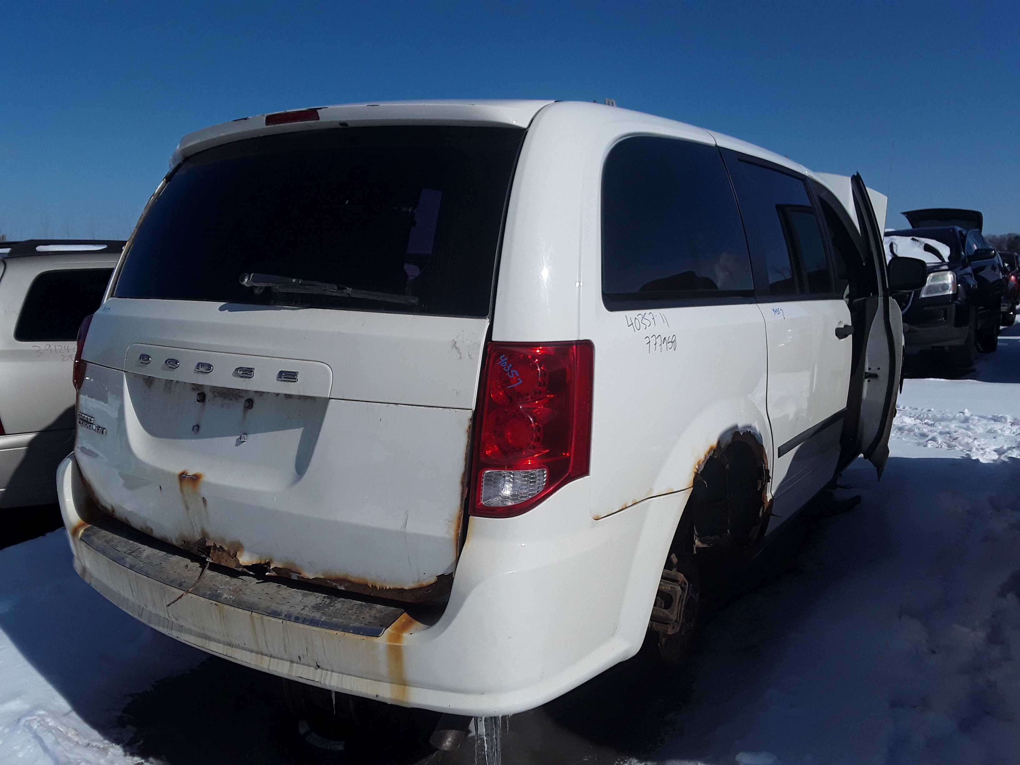 DODGE GRAND CARAVAN 2011