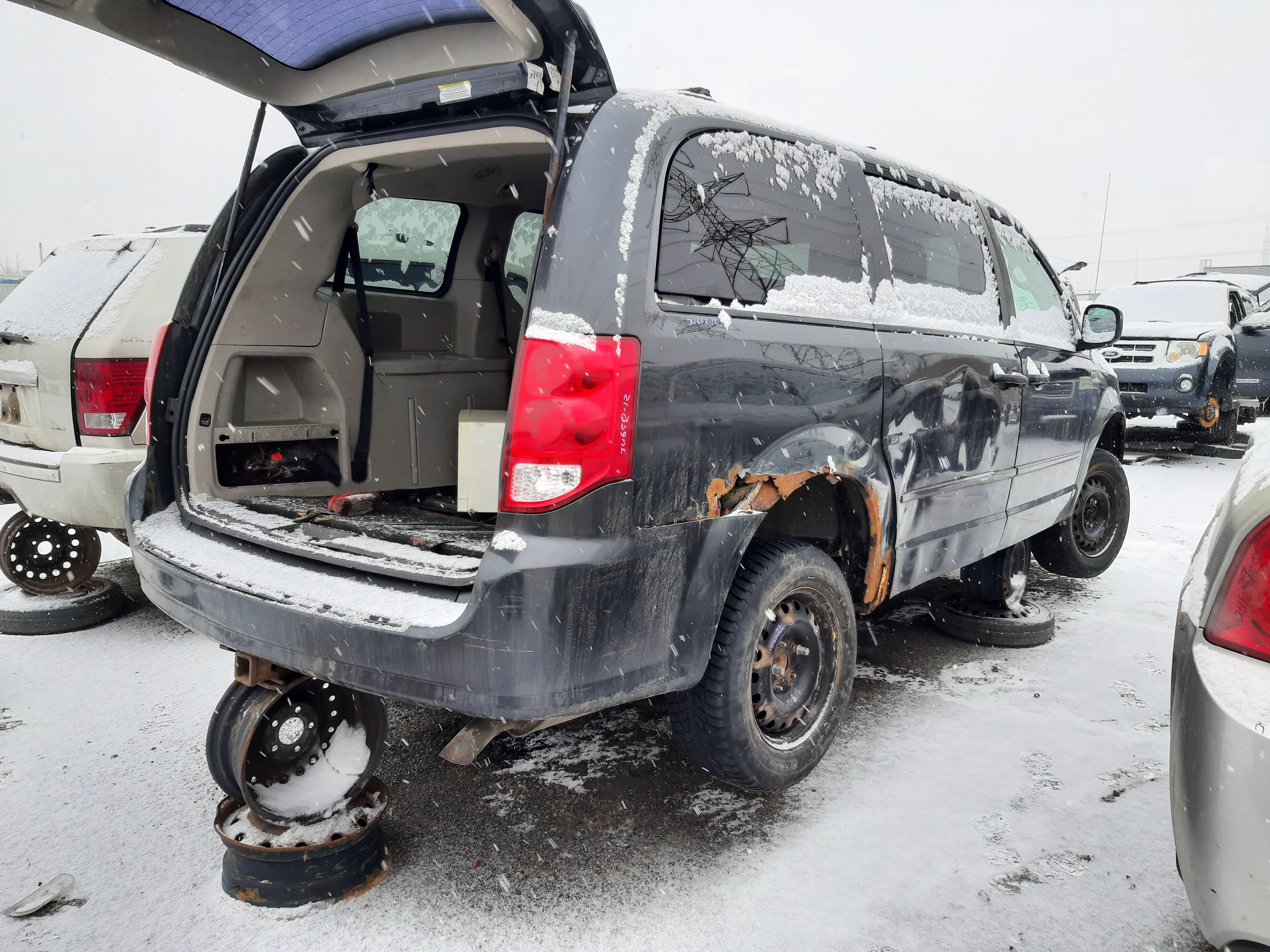 DODGE GRAND CARAVAN 2012