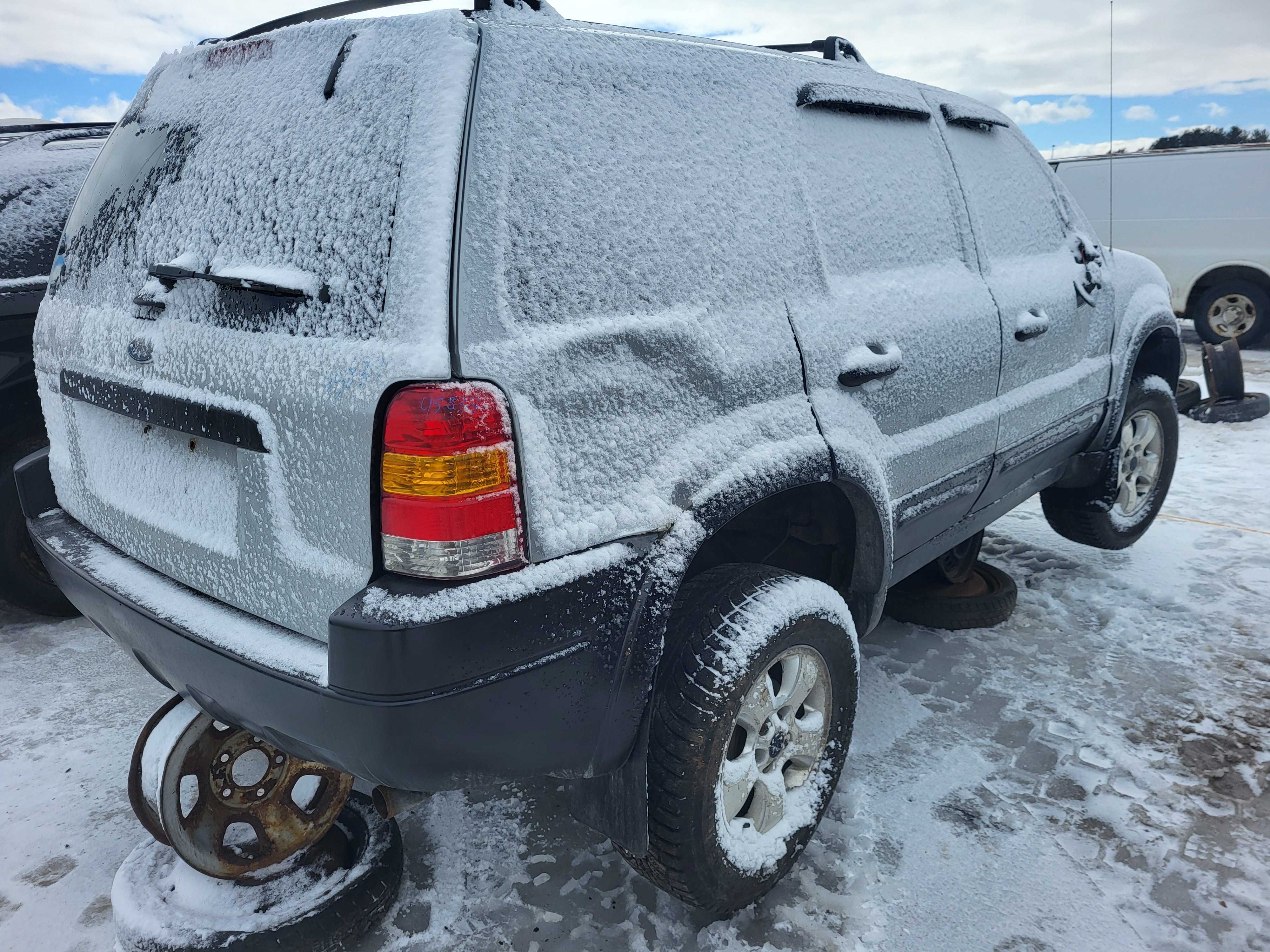 FORD ESCAPE 2004