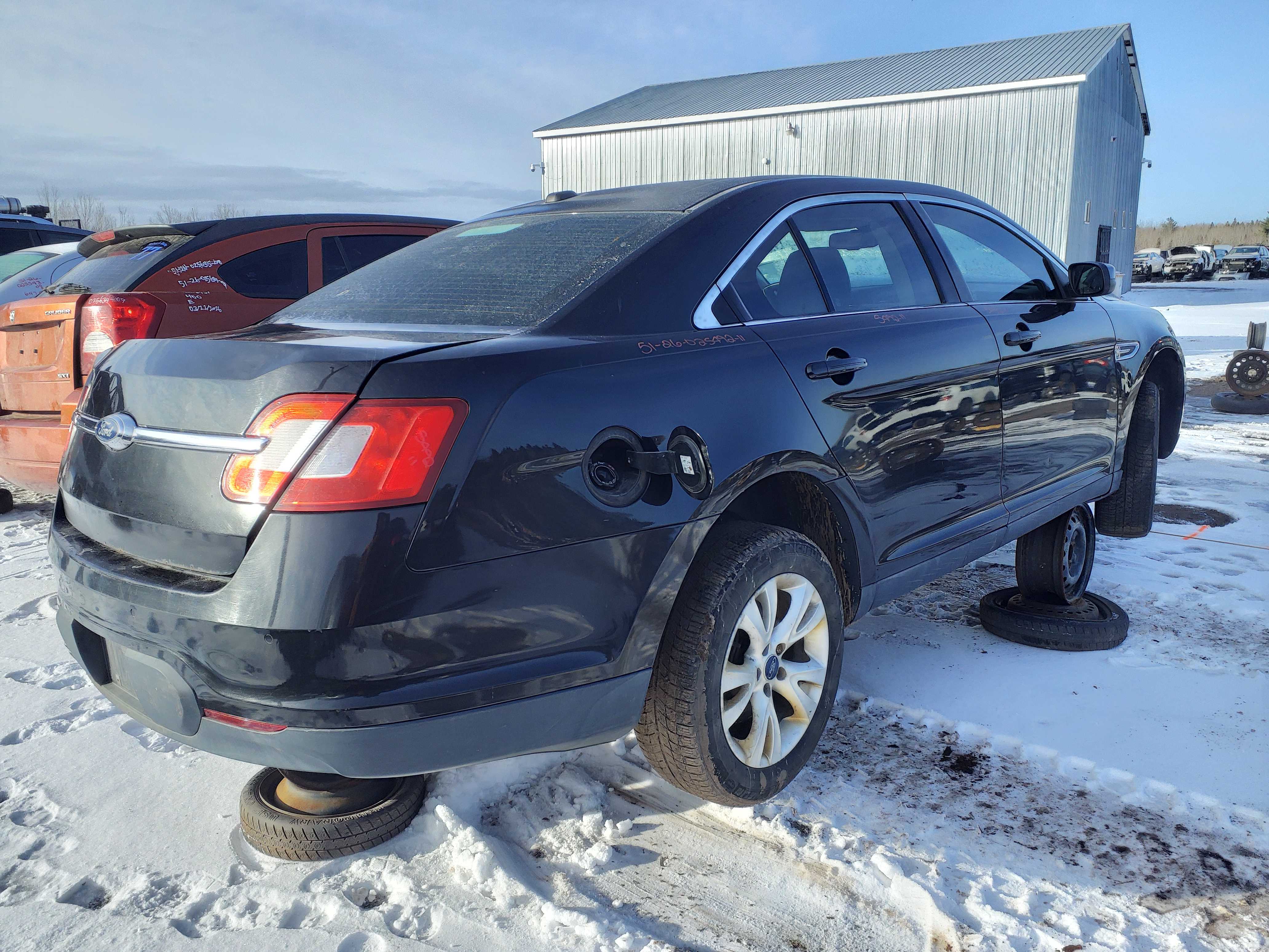 FORD TAURUS 2011