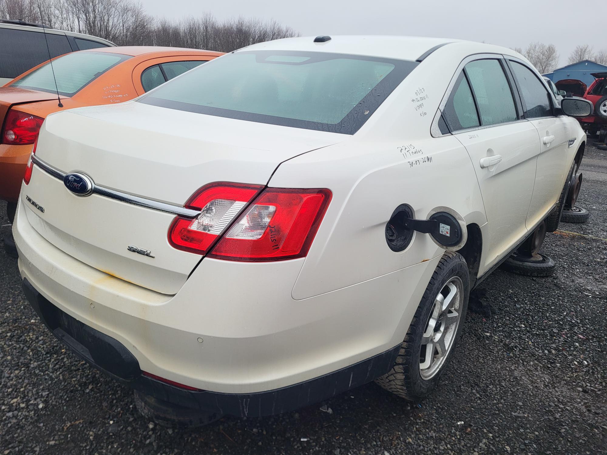 FORD TAURUS 2011