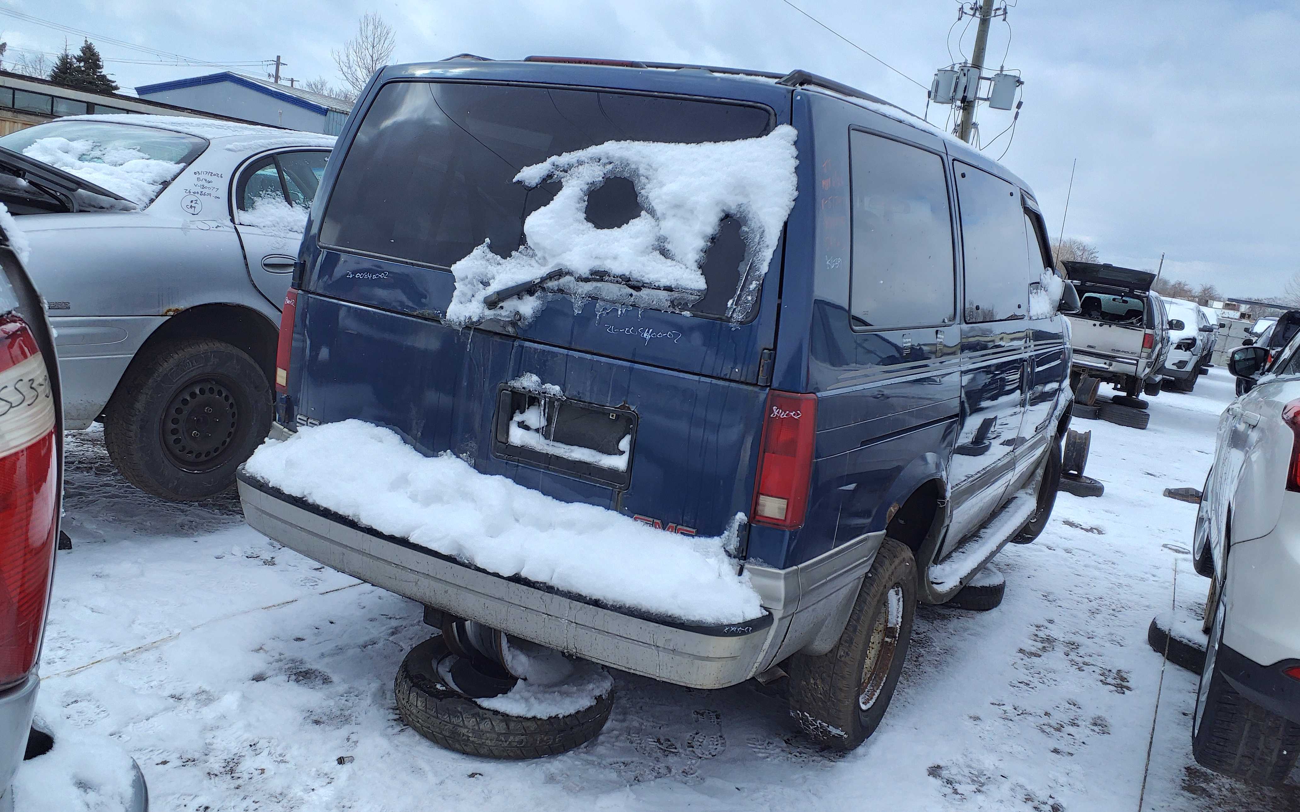 GMC SAFARI 2002