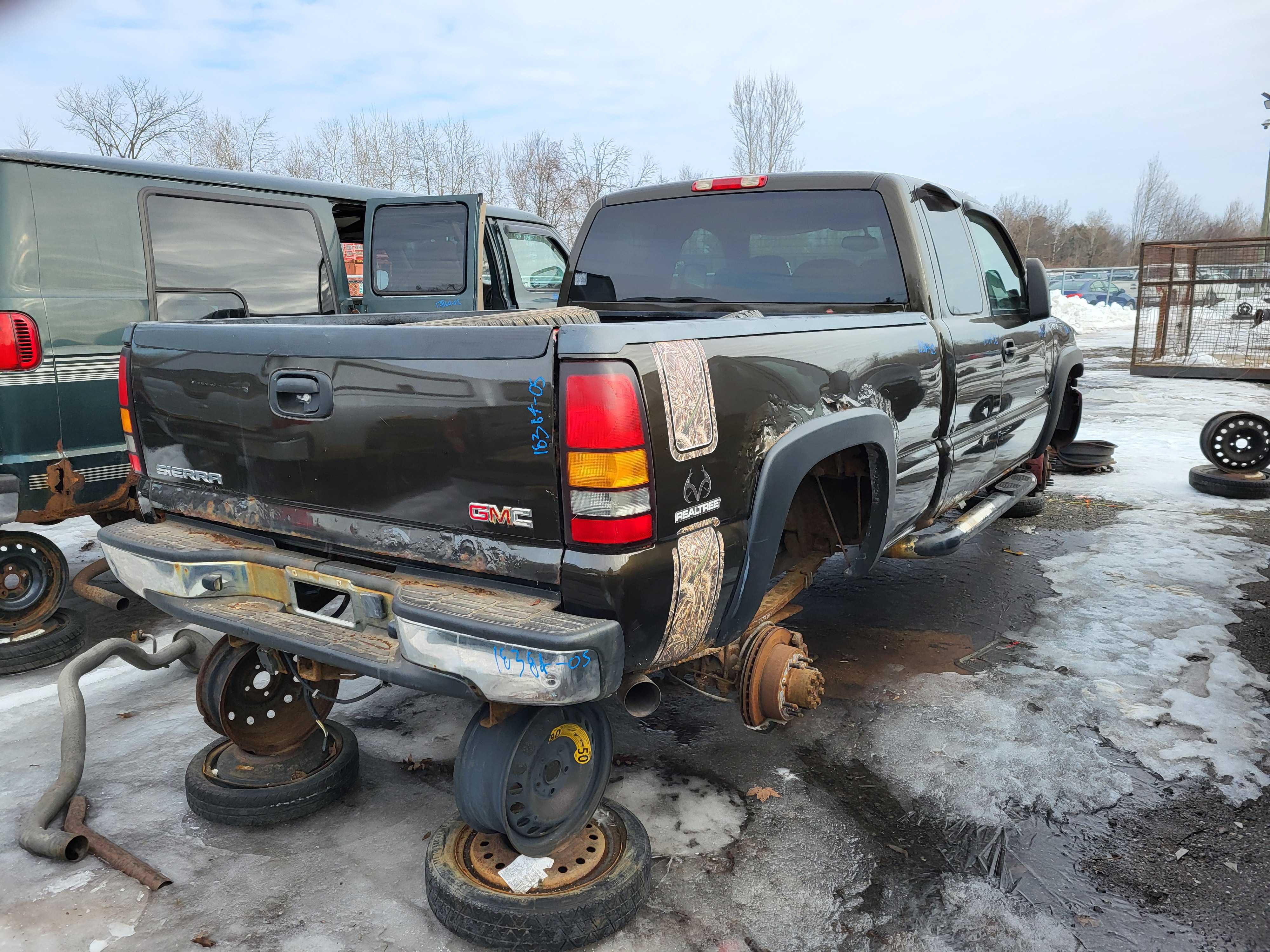 GMC SIERRA 2500 2005