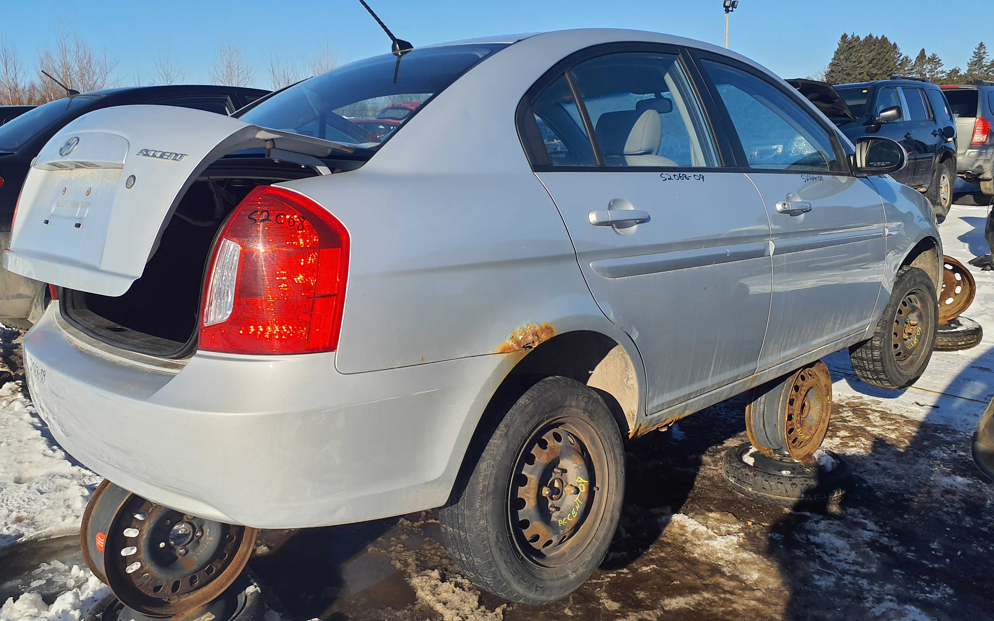 HYUNDAI ACCENT 2009