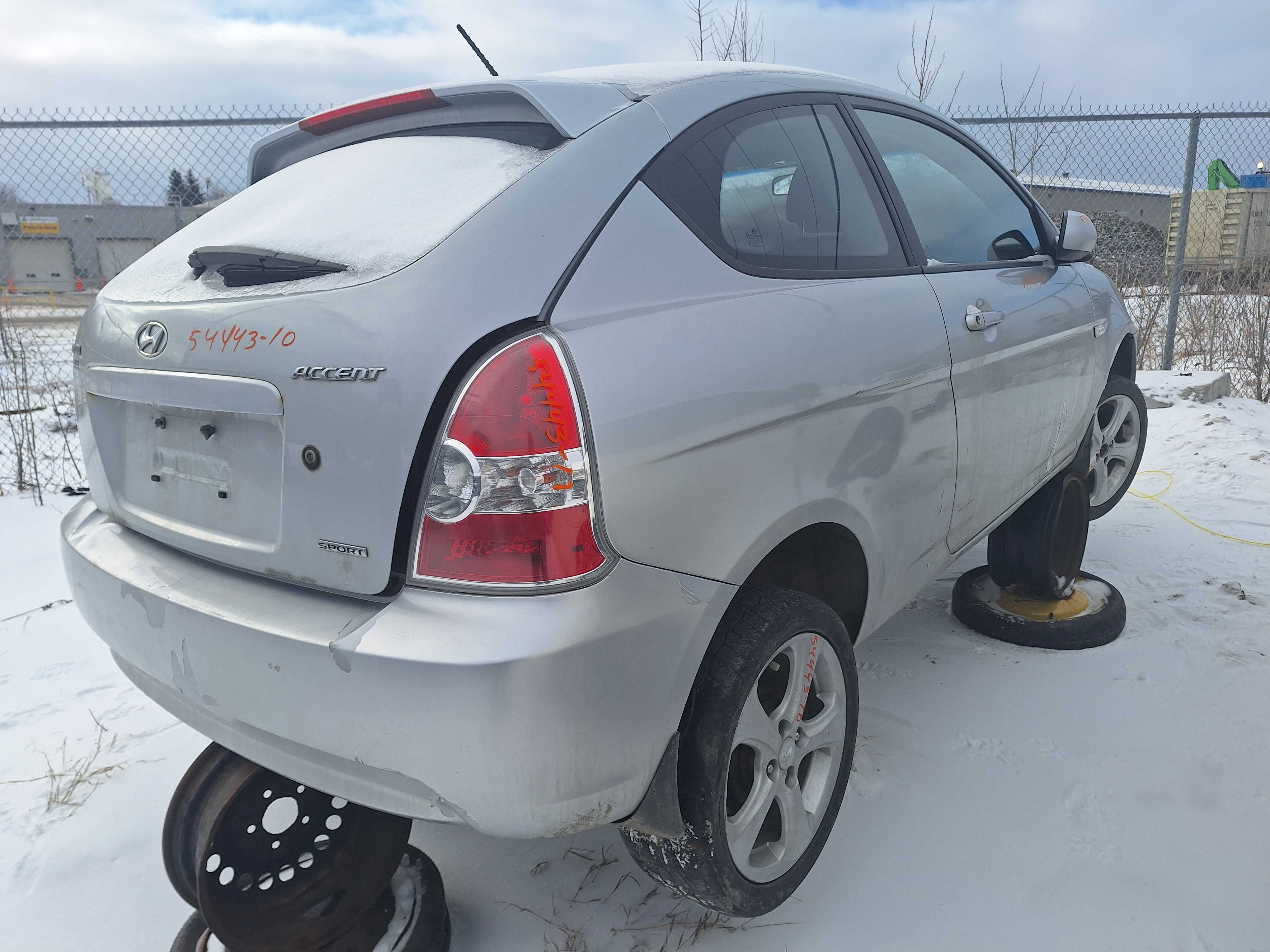 HYUNDAI ACCENT 2010