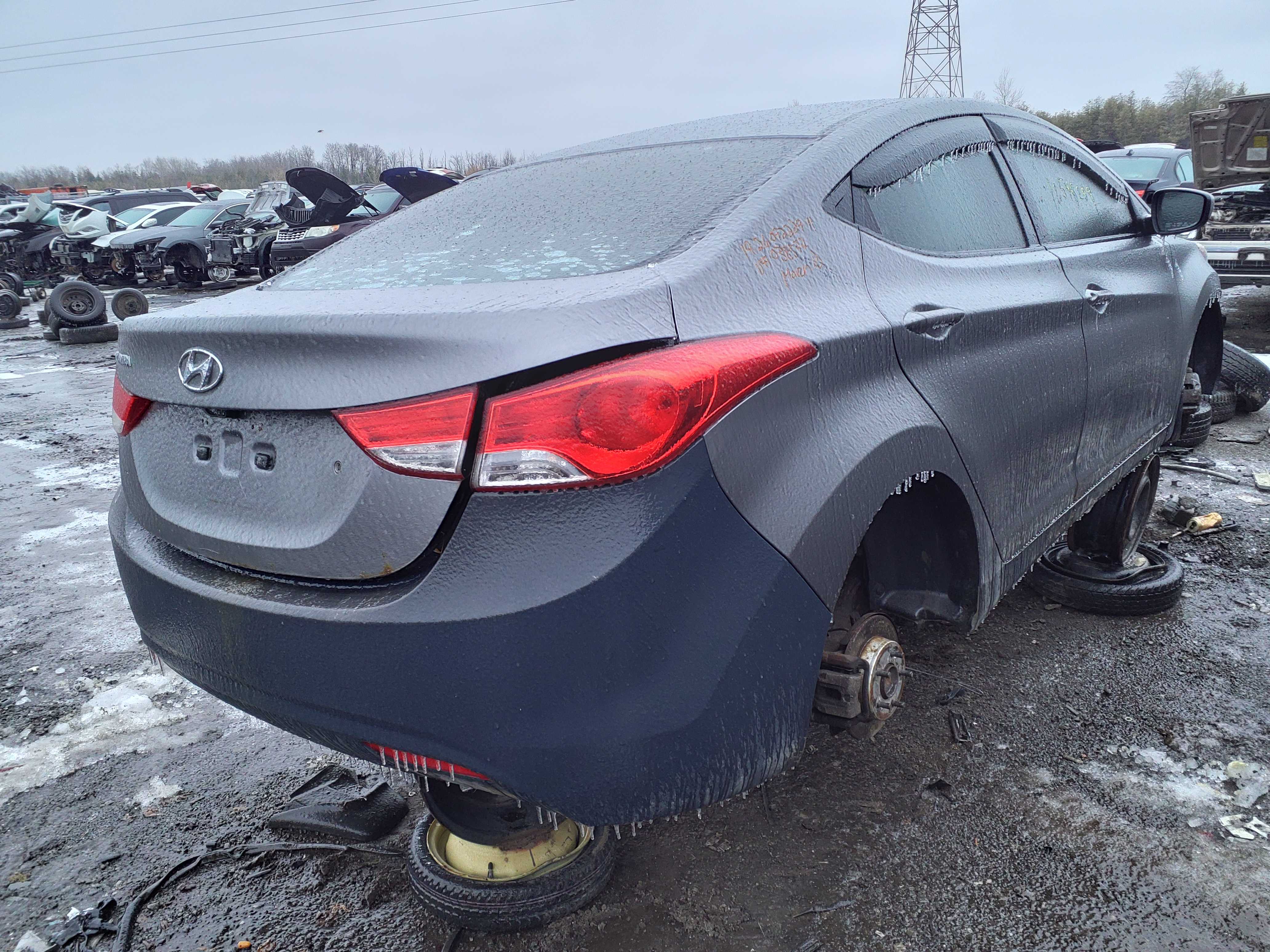 HYUNDAI ELANTRA 2011