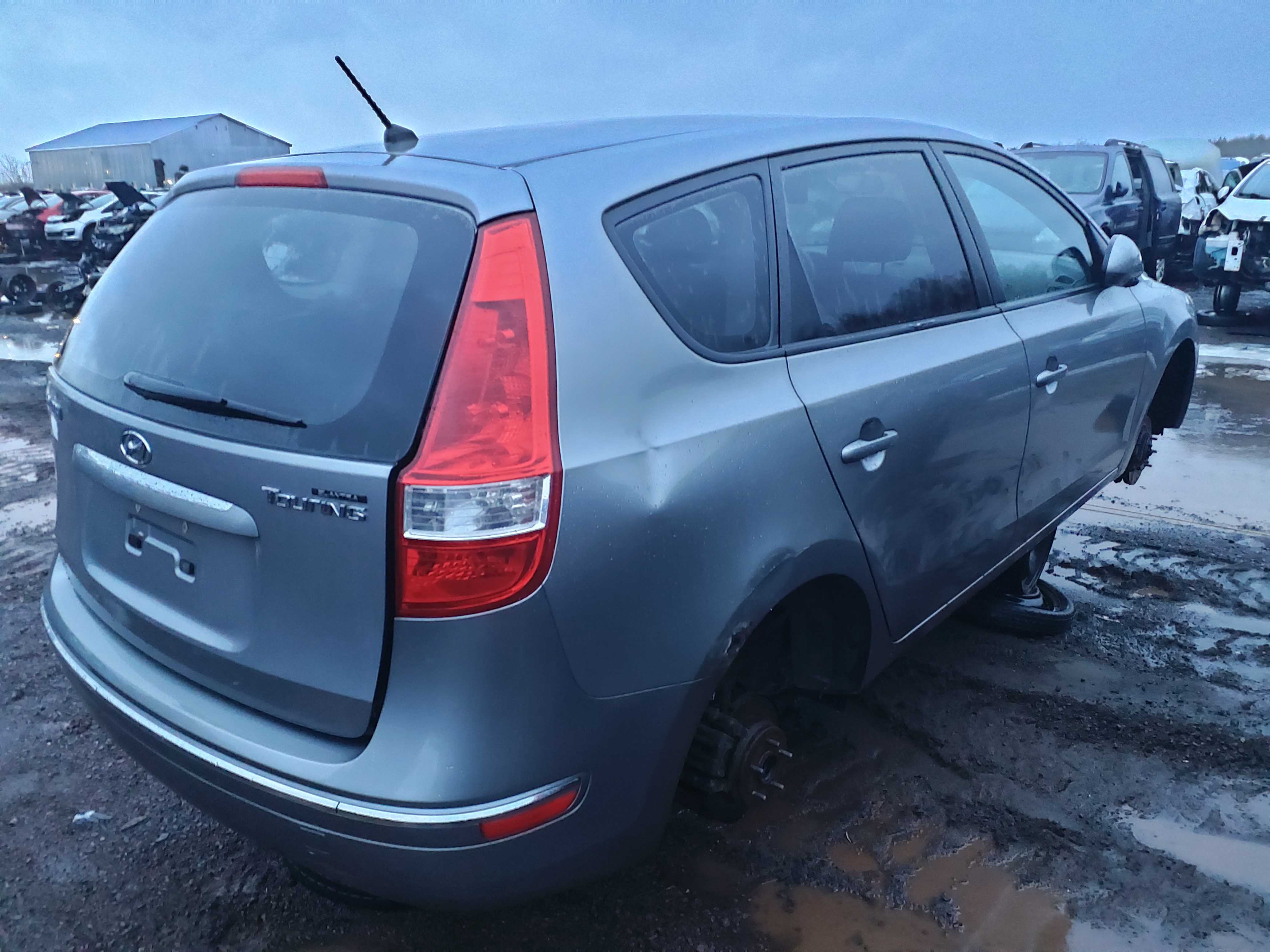 HYUNDAI ELANTRA 2011