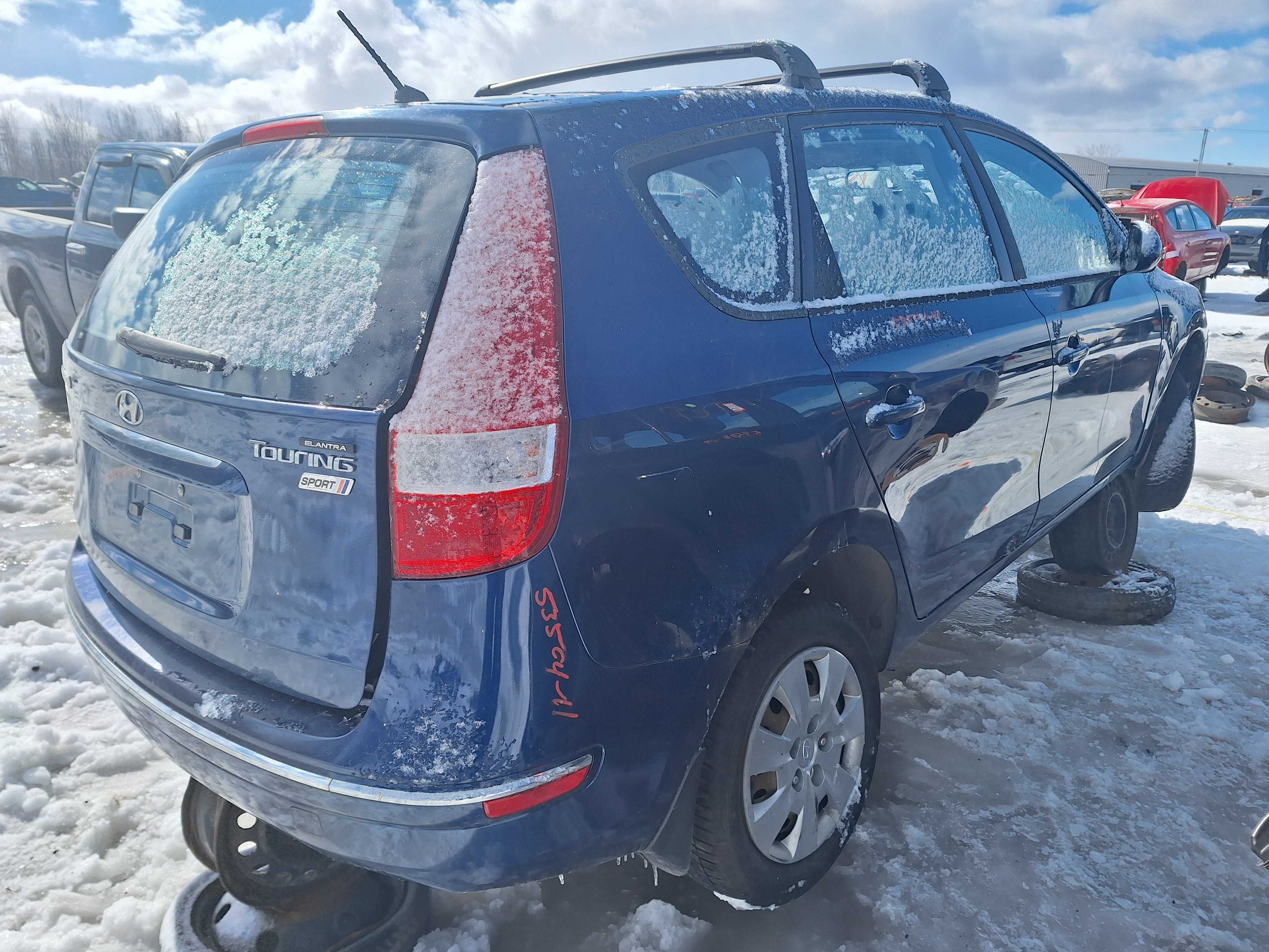 HYUNDAI ELANTRA 2011