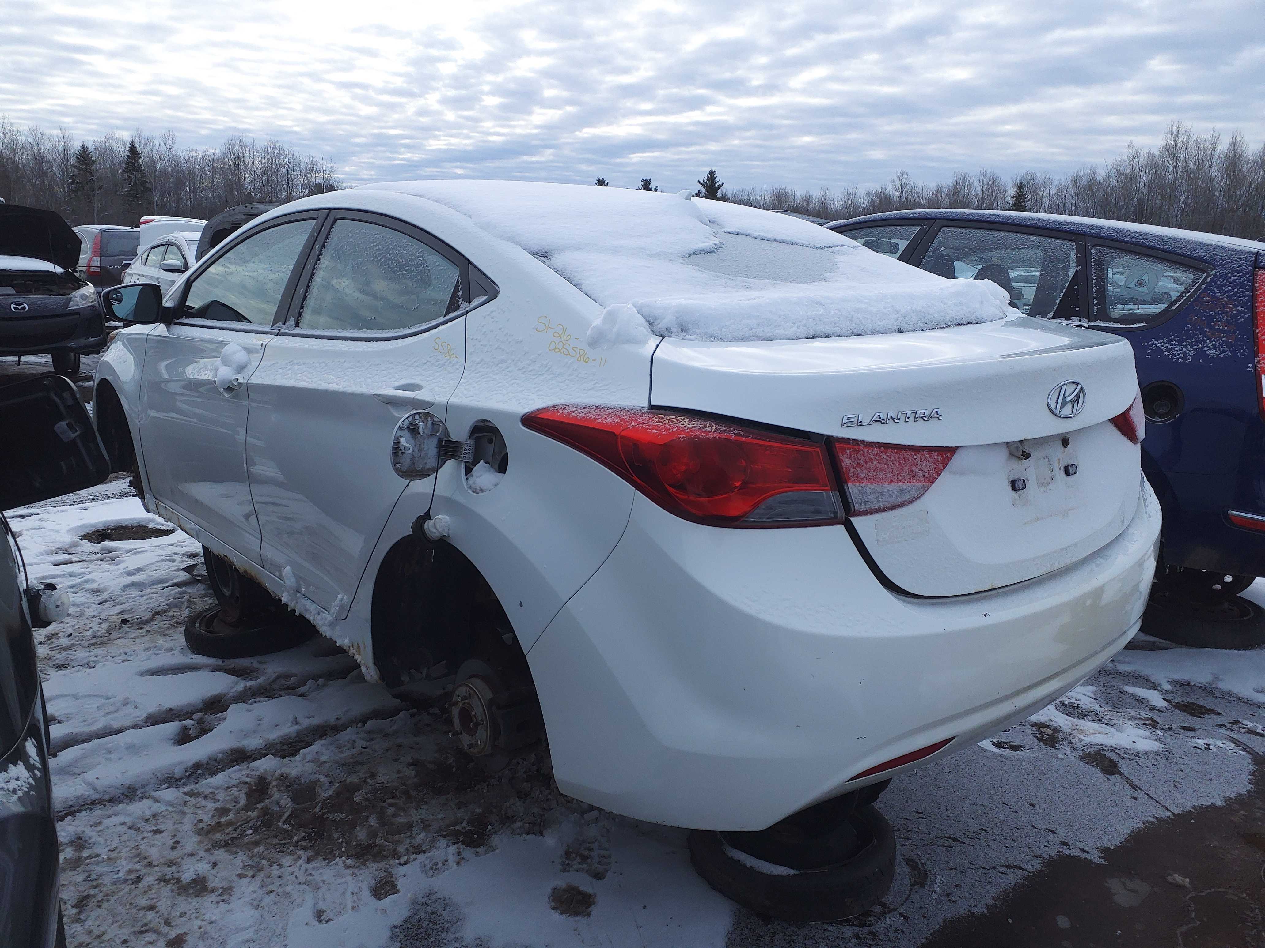 HYUNDAI ELANTRA 2011