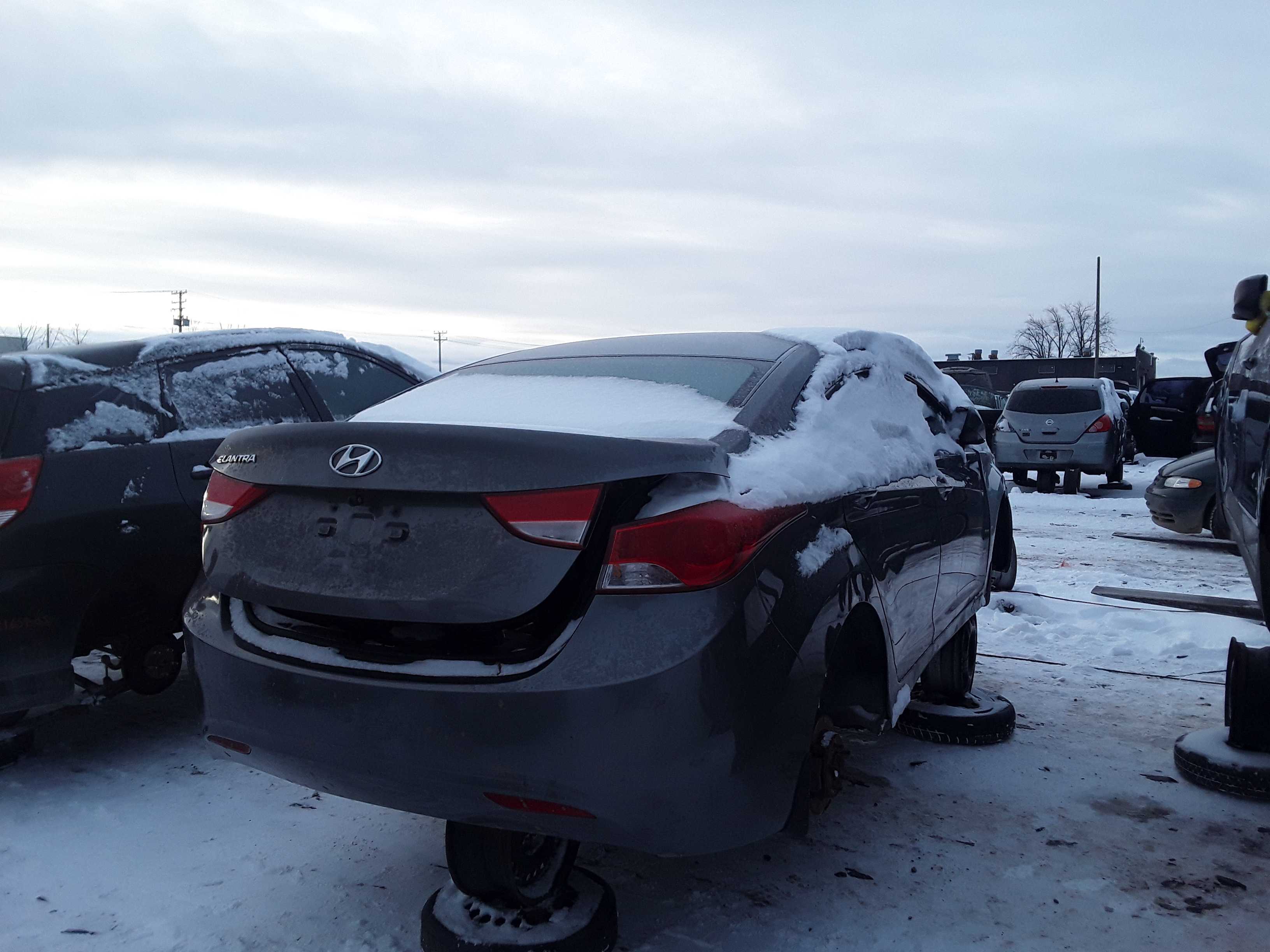 HYUNDAI ELANTRA 2011