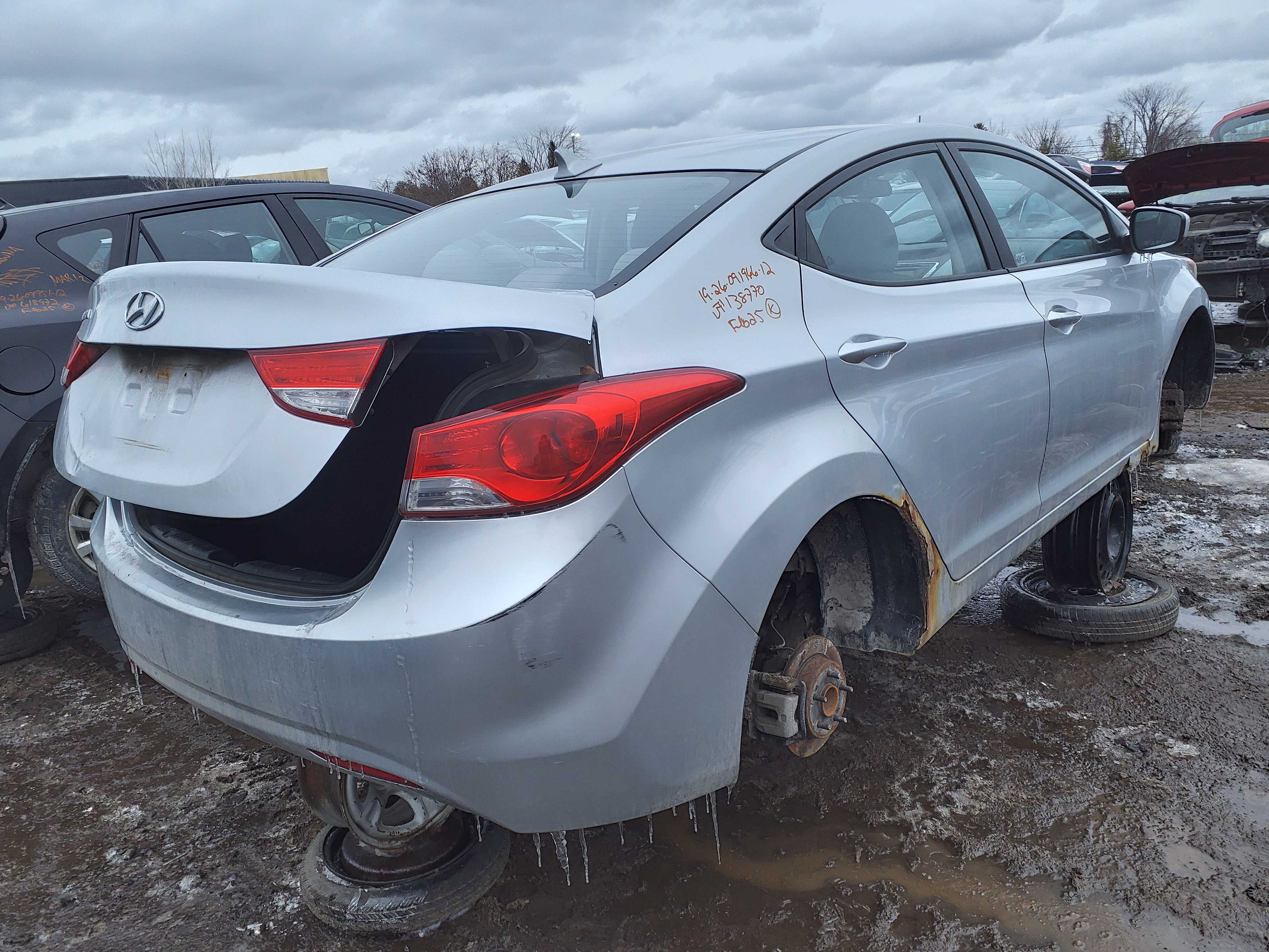 HYUNDAI ELANTRA 2012