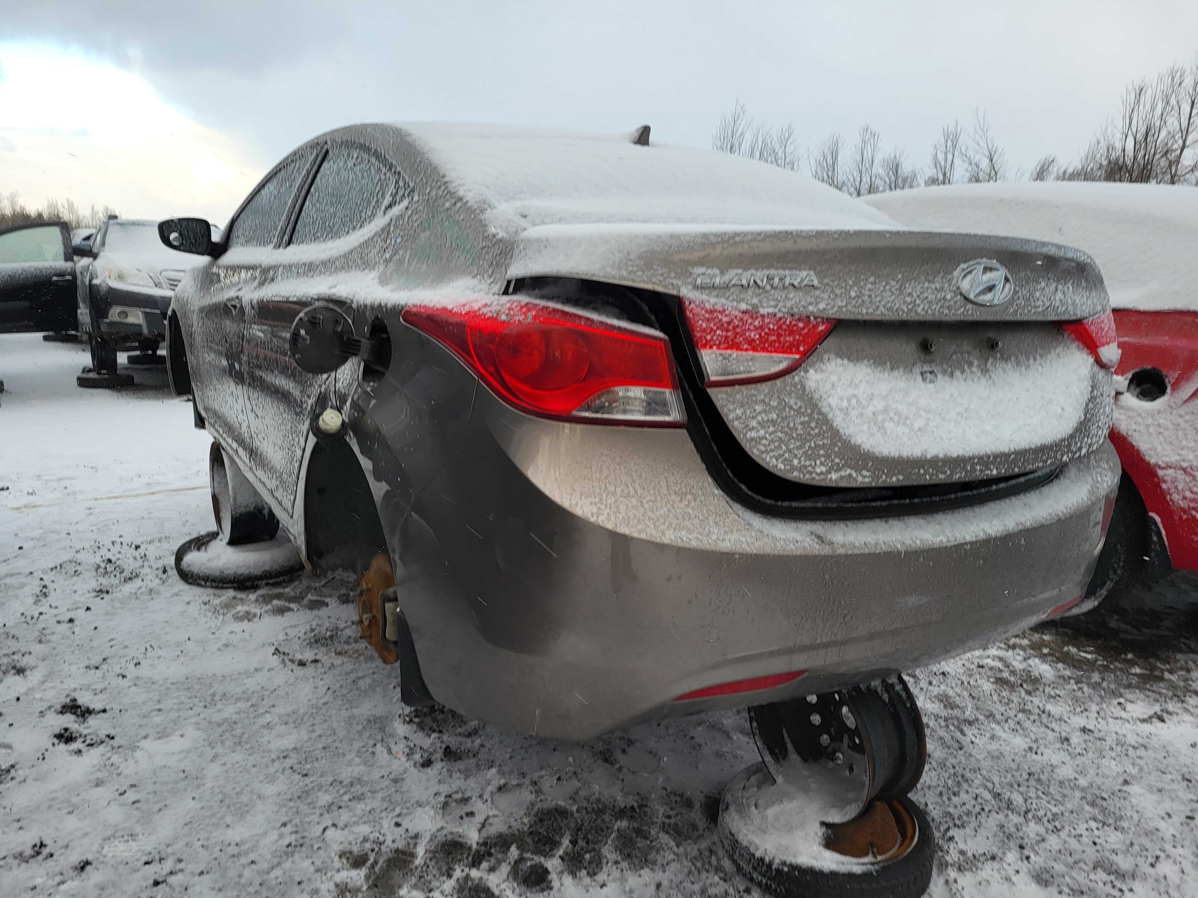 HYUNDAI ELANTRA 2013